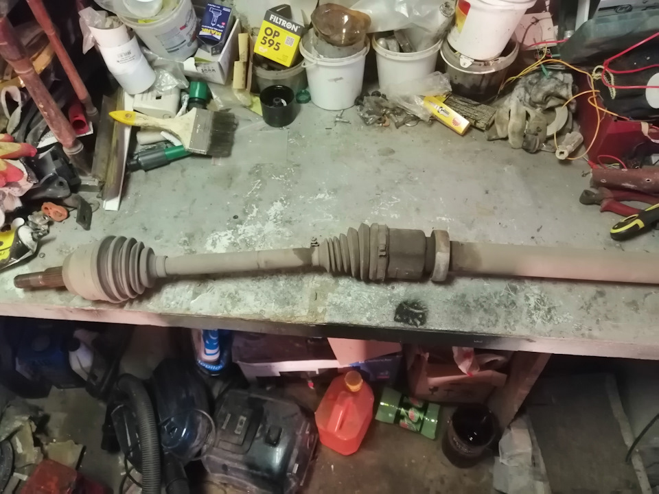 замена пыльника внутреннего шрус - Ford Focus II Sedan, 2 л, 2007 года своими ру