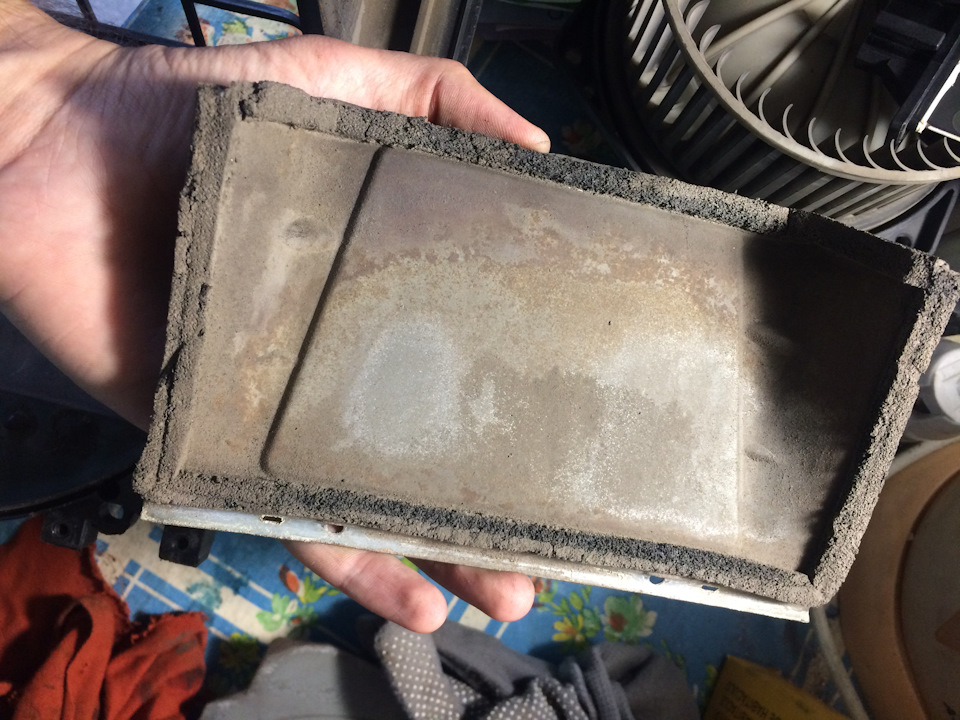 Прочистка воздуховодов, салонный фильтр, подсветка отопителя часть 1 ...