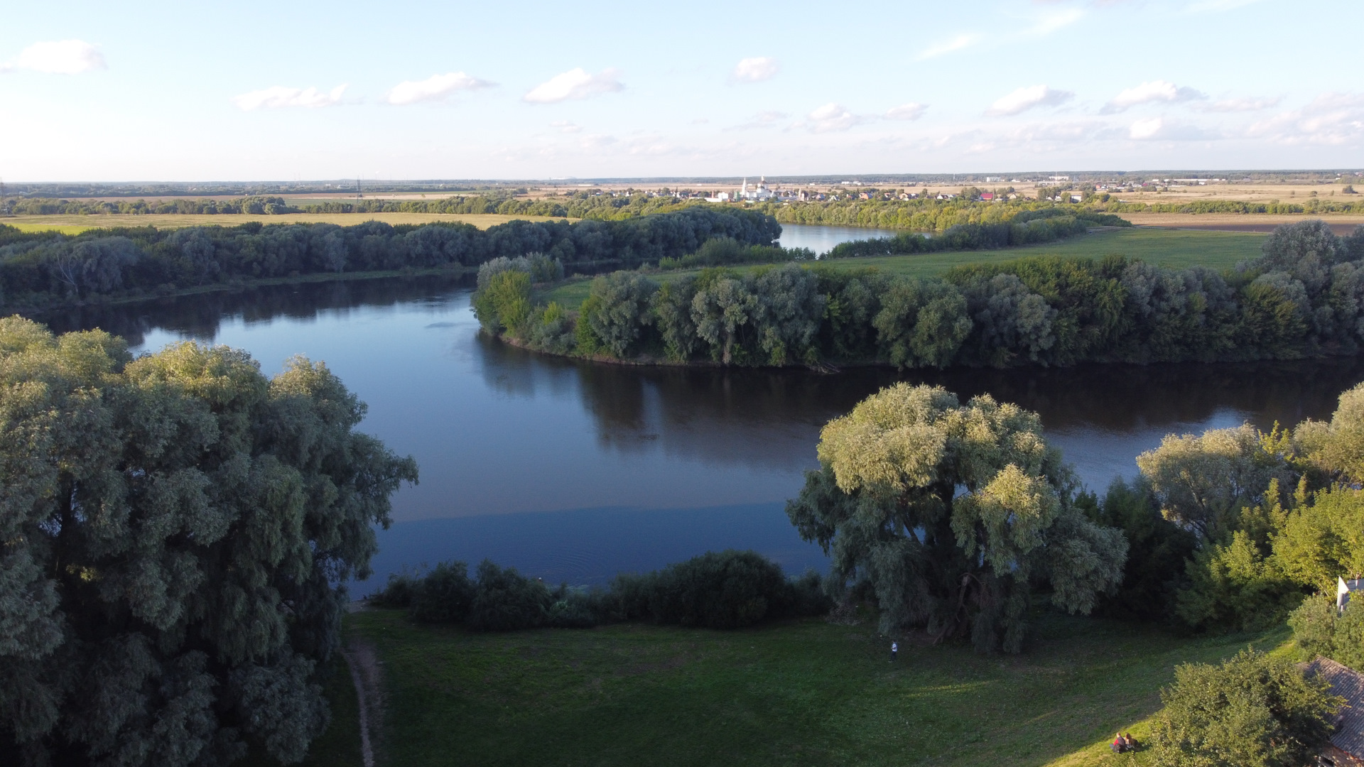 Ока коломна. Река Ока в Коломне. Набережная Оки в Коломне. Река в Коломне Московская область. Коломна природа.