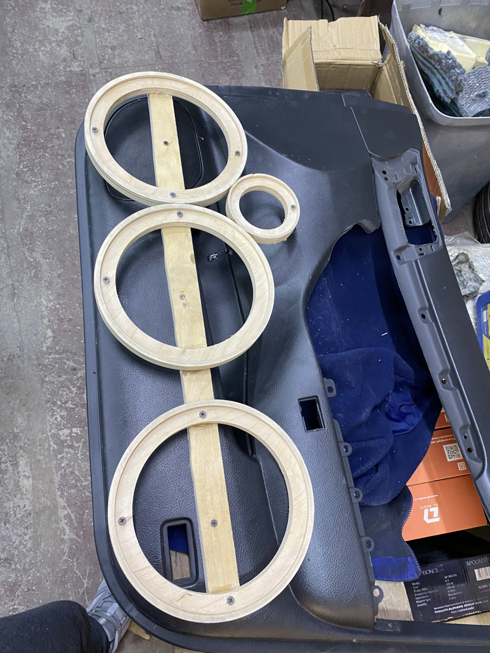 Обшивки под фронт — Toyota Avensis II, 1,8 л, 2008 года | автозвук | DRIVE2