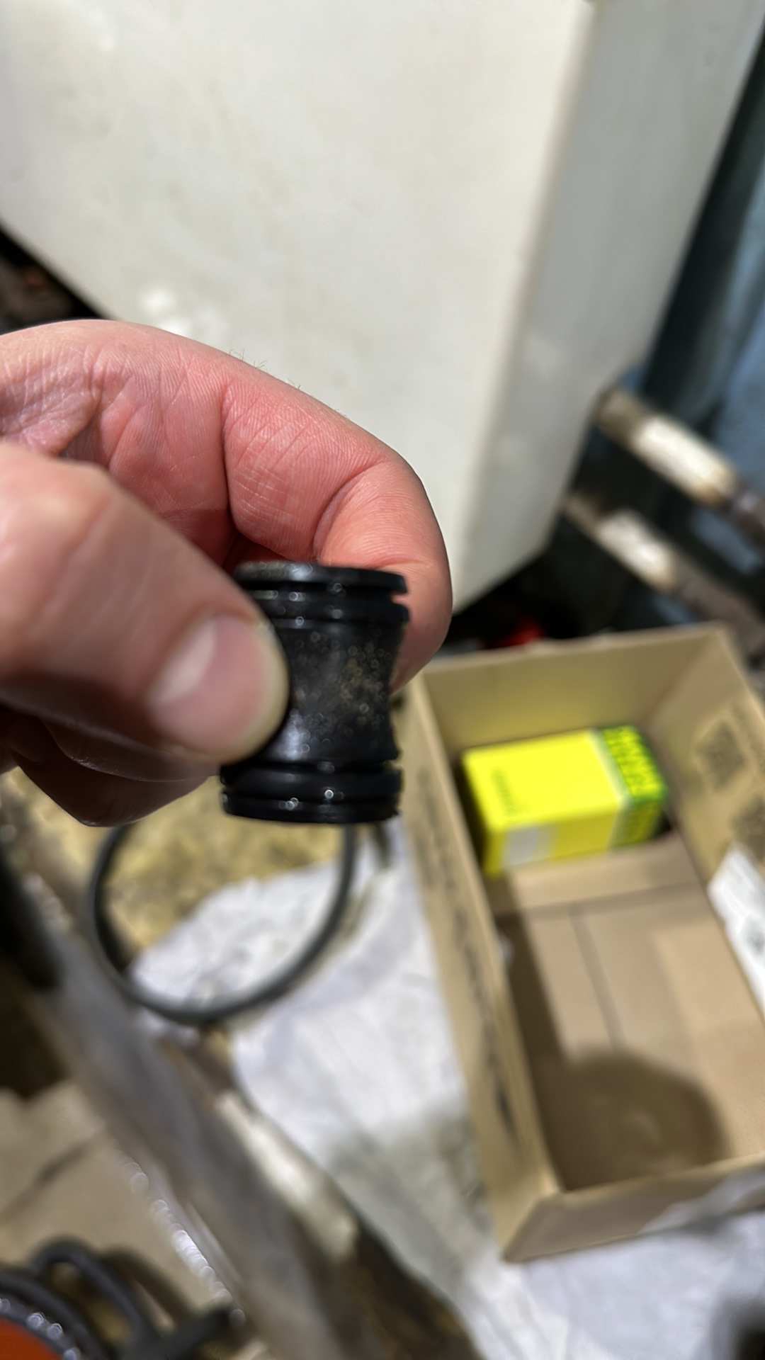 Замена штуцера и прокладок — Skoda Octavia RS A7 Mk3, 2 л, 2014 года ...