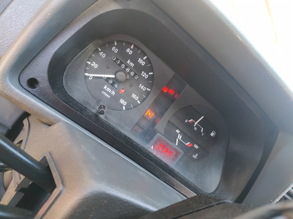 Контрольная лампа воздушной заслонки карбюратора — ЗАЗ 1102, 1,2 л ...