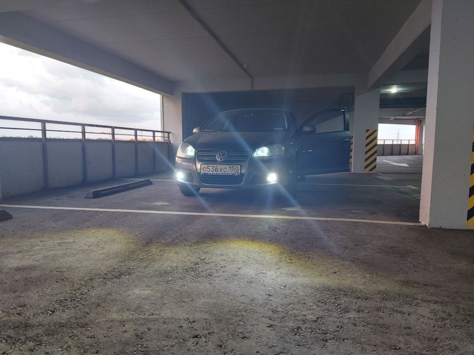 Противотуманки и парктроники — Volkswagen Jetta V, 1,6 л, 2008 года ...