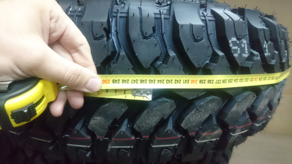 Comforter cf3000 r16 на ниву. XUAAAgBqMOA 960. Comforter cf3000 r16 на ниву фото. Comforter cf3000 r16 на ниву-XUAAAgBqMOA 960. картинка Comforter cf3000 r16 на ниву. картинка XUAAAgBqMOA 960. Всем здравствуйте.Решил написать наверное больше для отчета, что бы сохранить размеры лифта и резины для себя, что бы потом сравнивать с другим размером резины. Поскольку в планах переход на другой размер все таки хочется приодеть 31 тапки.Но об этом пока рано.После частых поездок в глуши по рекам своего края, нам не хватало клиренса хотя бы 3 см поскольку часто цепляли балкой камни, а впереди идущая нива с лифтом бодро пропускала их под колесами.Поэтому мы и решились приподняться с колен )).