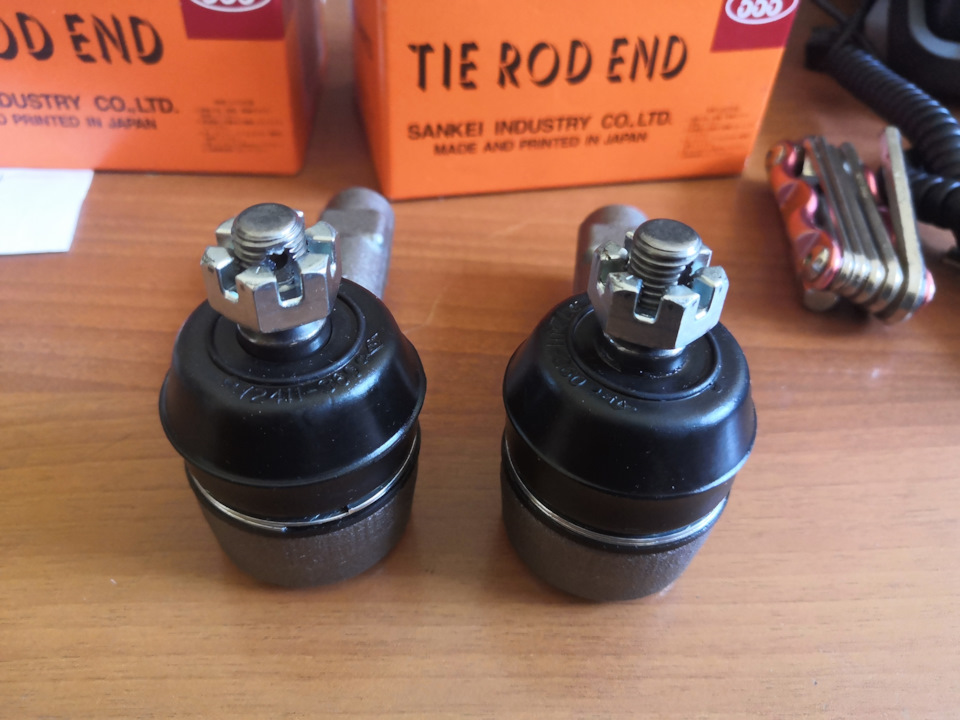 Набил смазкой рулевые наконечники 😁🔧 — Mitsubishi Cedia, 1,5 л, 2002 ...