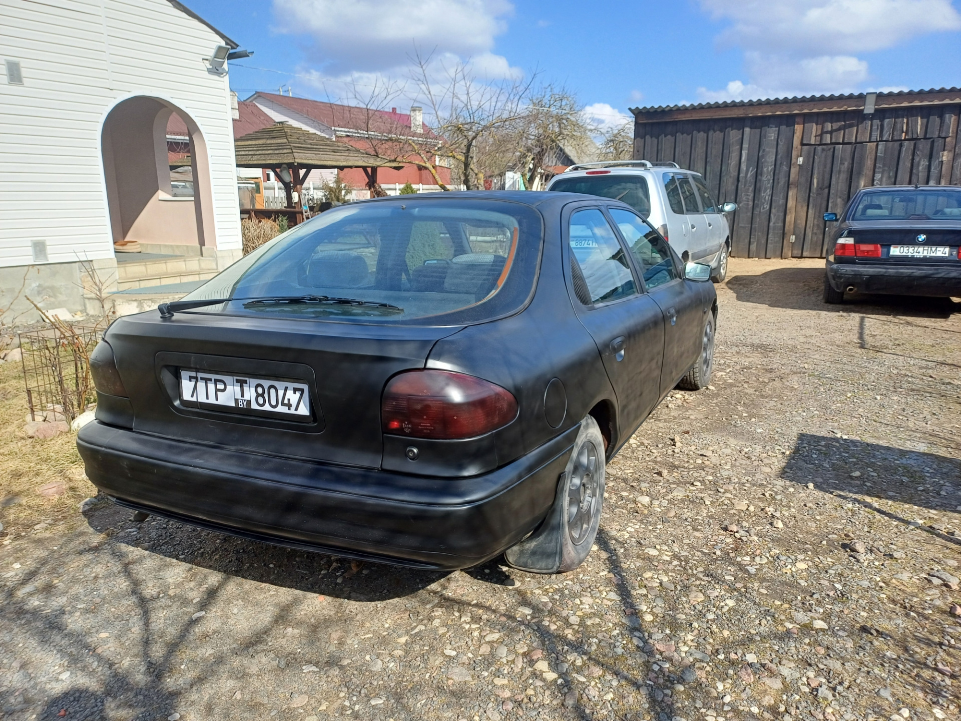 Покраска за 1 день 🤣 — Ford Mondeo I, 2 л, 1993 года | тюнинг | DRIVE2