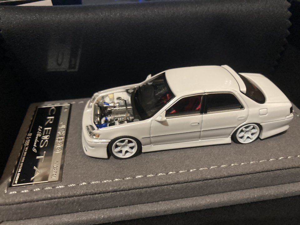 MORTAL Model 1/64 Apa-Xpo 2025 Toyota Cresta JZX100 2.5 Roulant G