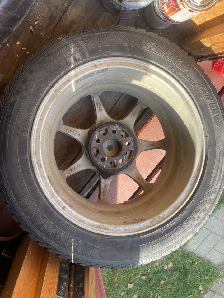 Шины зимние шипованные Yokohama 205/55 R16, литые диски 16 5x100 на ...