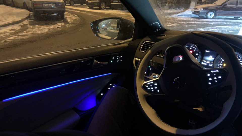 Сочетание в белой подсветкой Чистый секас — Volkswagen Jetta VI