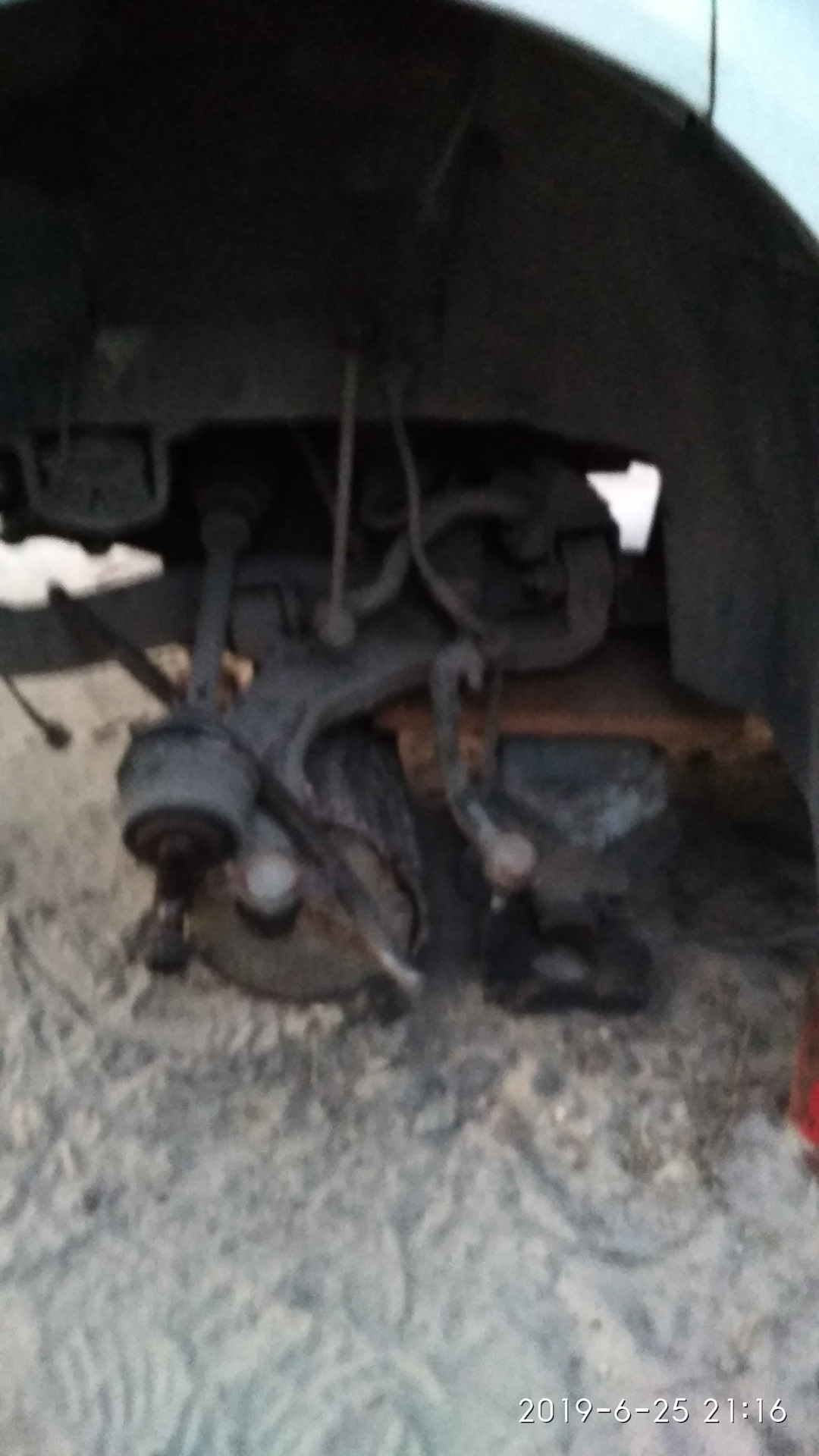 Опорные подшипники стоек — Volkswagen Transporter T5, 1,9 л, 2008 года ...