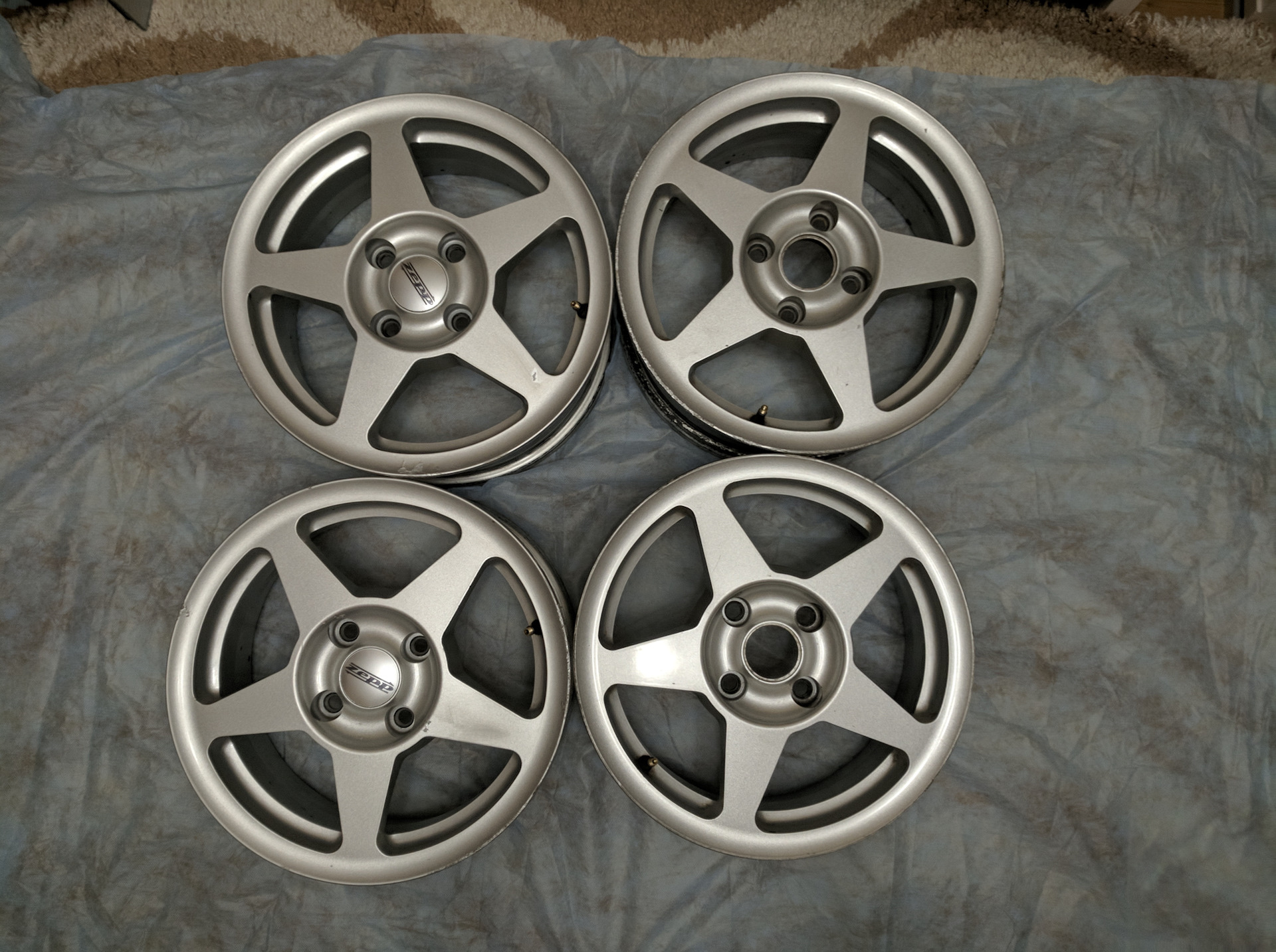 Диски ауди 80 б4 r16 competition. Диски azev на ауди 80. Диски r15 4x108 intra 3300. Диски р 15 4 108. Диски r15 4x108 intra 3300.