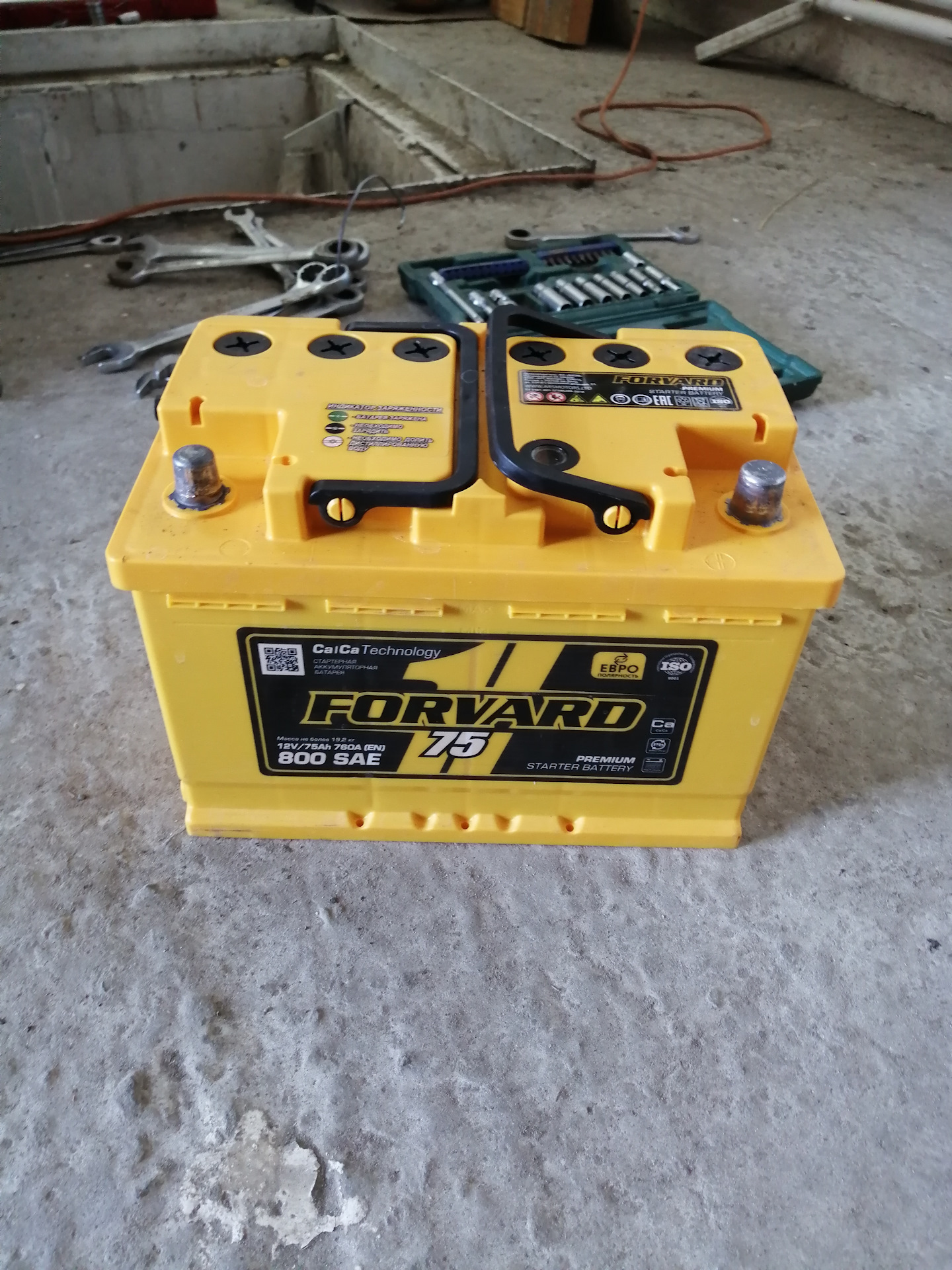 Не крутит стартер. Втягивающее щёлкает и всё)) — Volkswagen Passat B5 ...