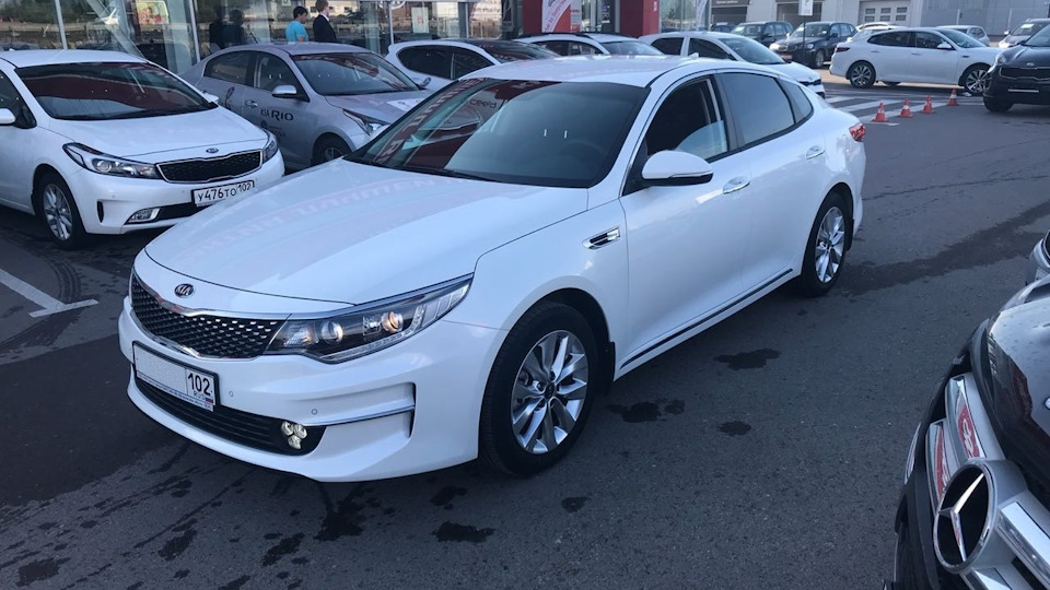 Кия оптима 2.0. Kia Optima 2.0. Kia Optima Luxe 2.0. Kia Optima 2018 Luxe. Киа Оптима комплектация 2.0.