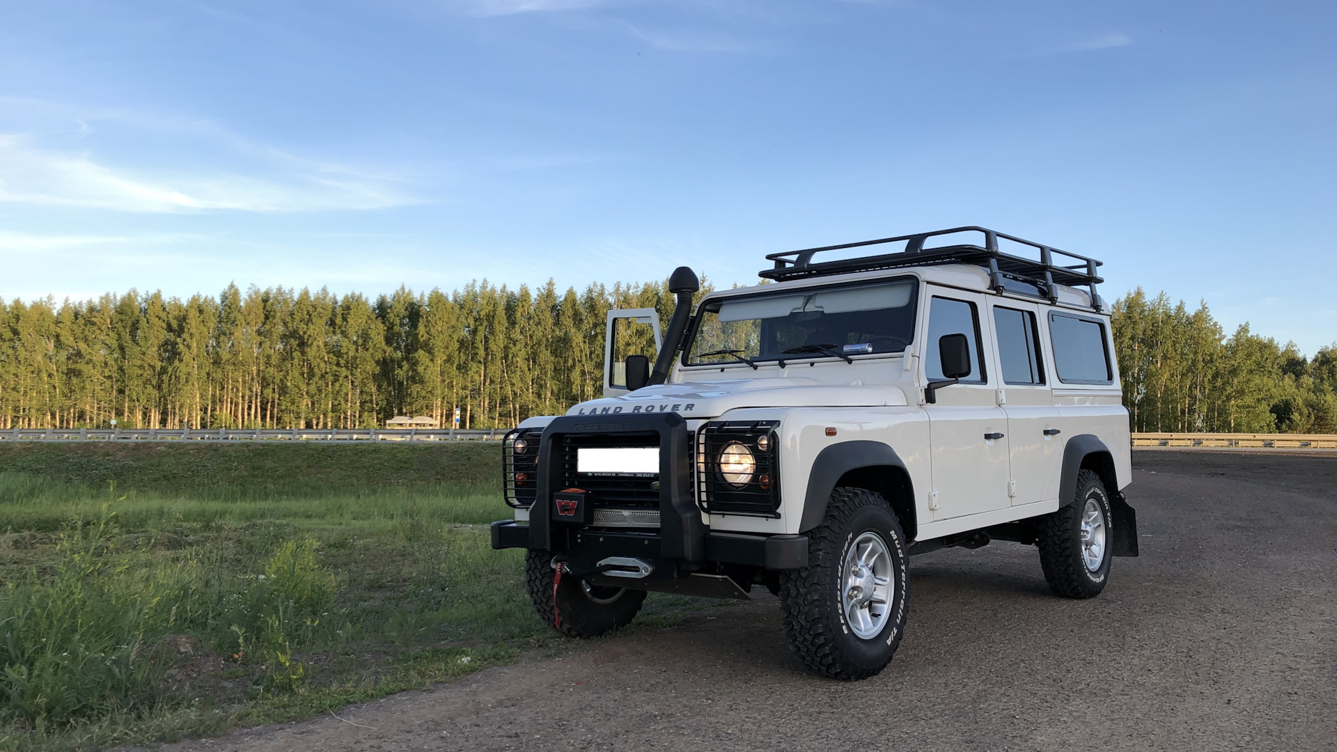 Land Rover Defender 2.4 бензиновый 2008 | 110 на DRIVE2