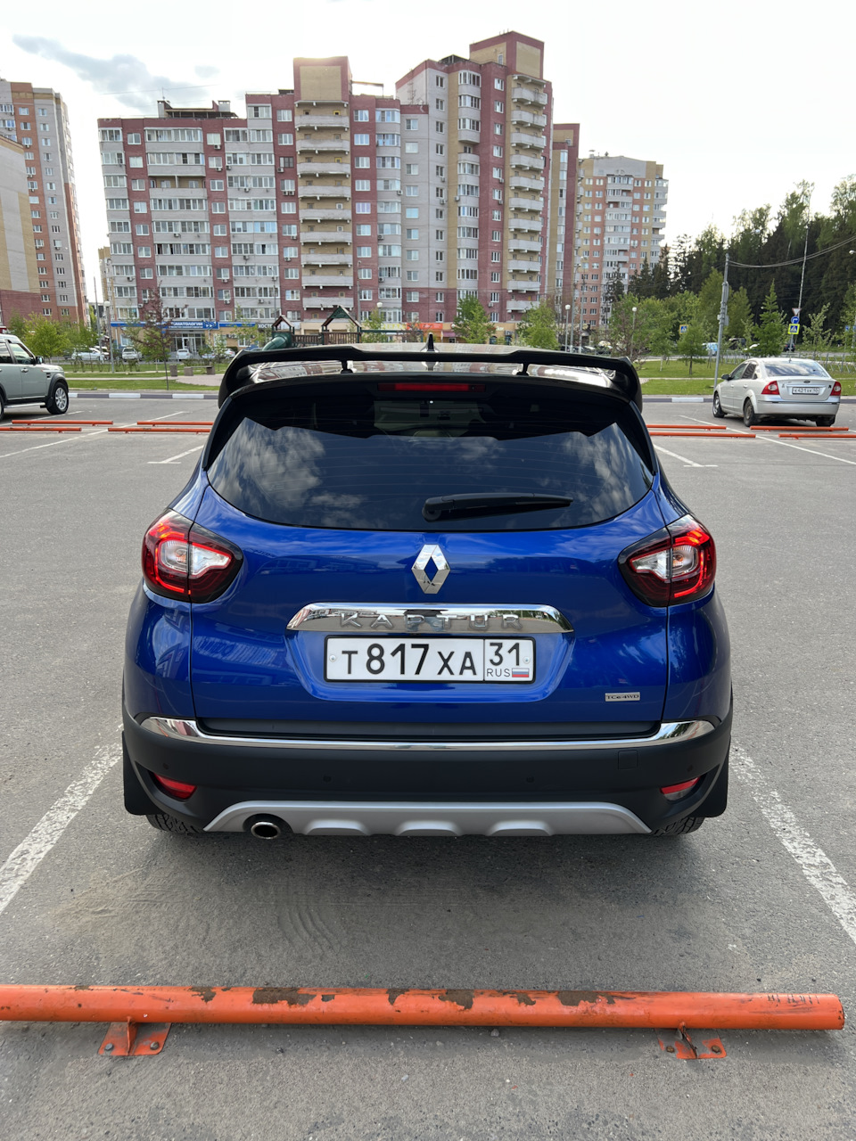 Установка (самодельного) кастомного спойлера на renault kaptur. — Renault  Kaptur (2020), 1,3 л, 2021 года | тюнинг | DRIVE2