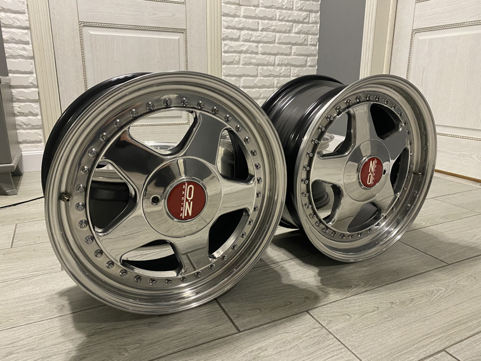 Запись 33. Oz Futura Wheels Gold Bolts. Oz Futura Wheels Gold.