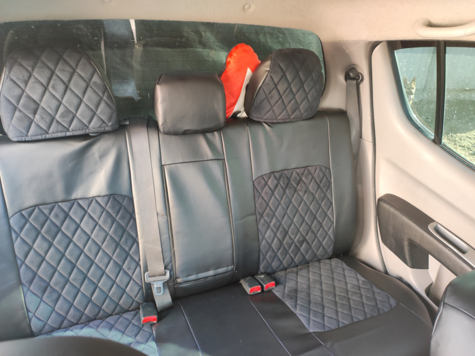 Чехлы — Mitsubishi L200 (4G), 2,5 л, 2011 года | аксессуары | DRIVE2