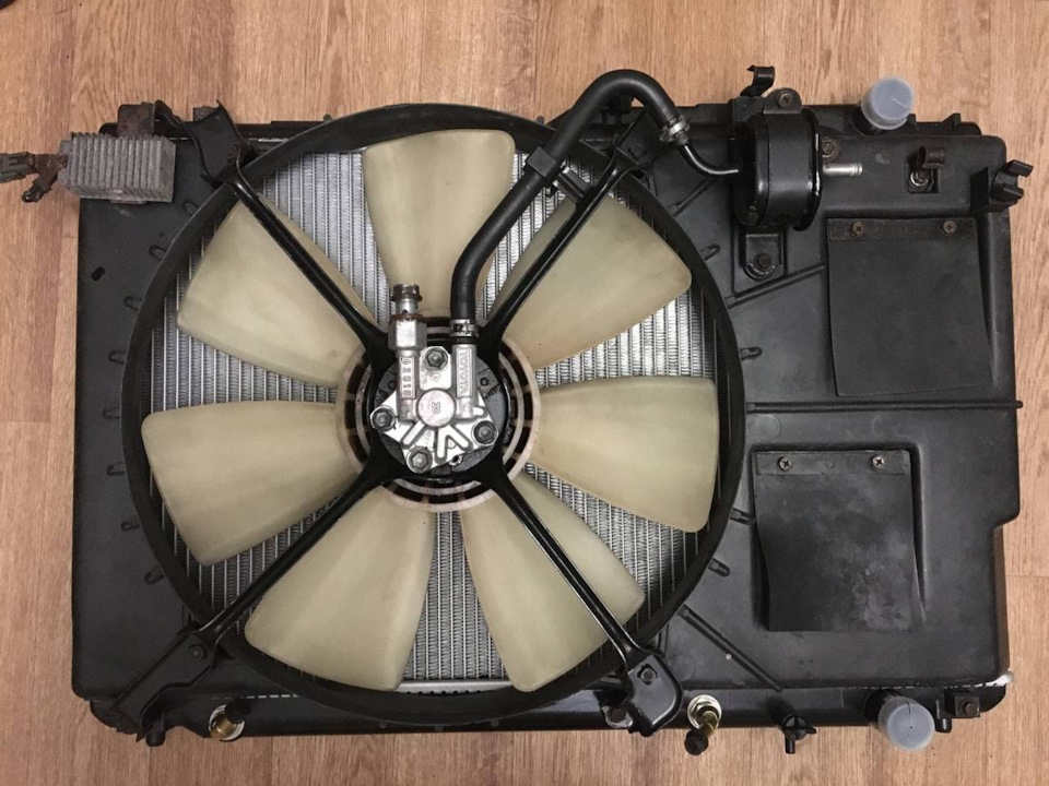 Как отремонтировать радиатор — Toyota Camry (XV10), 3 л, 1994 года ...