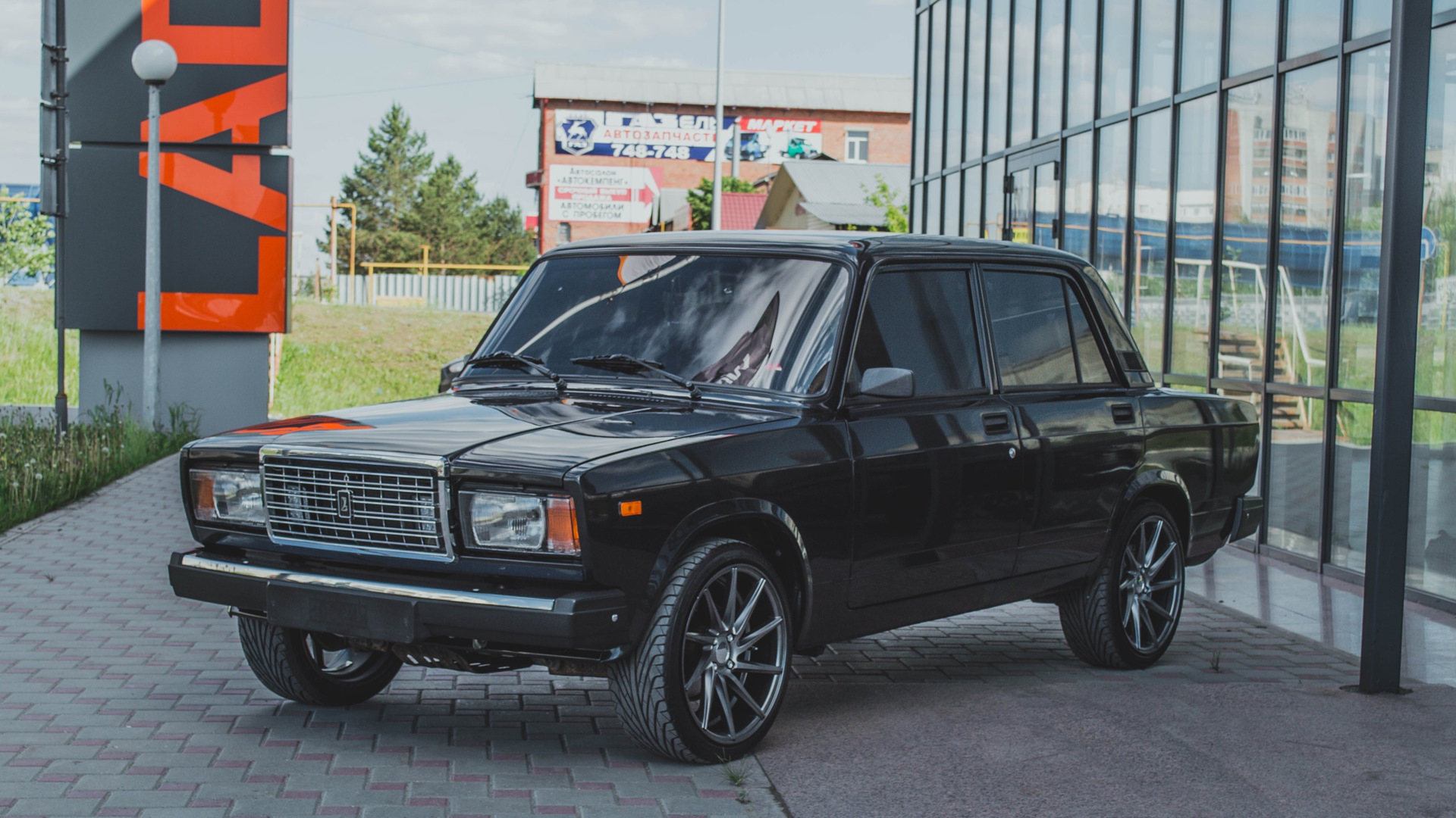 Lada 210740 1.6 бензиновый 2012 | Black edition на DRIVE2