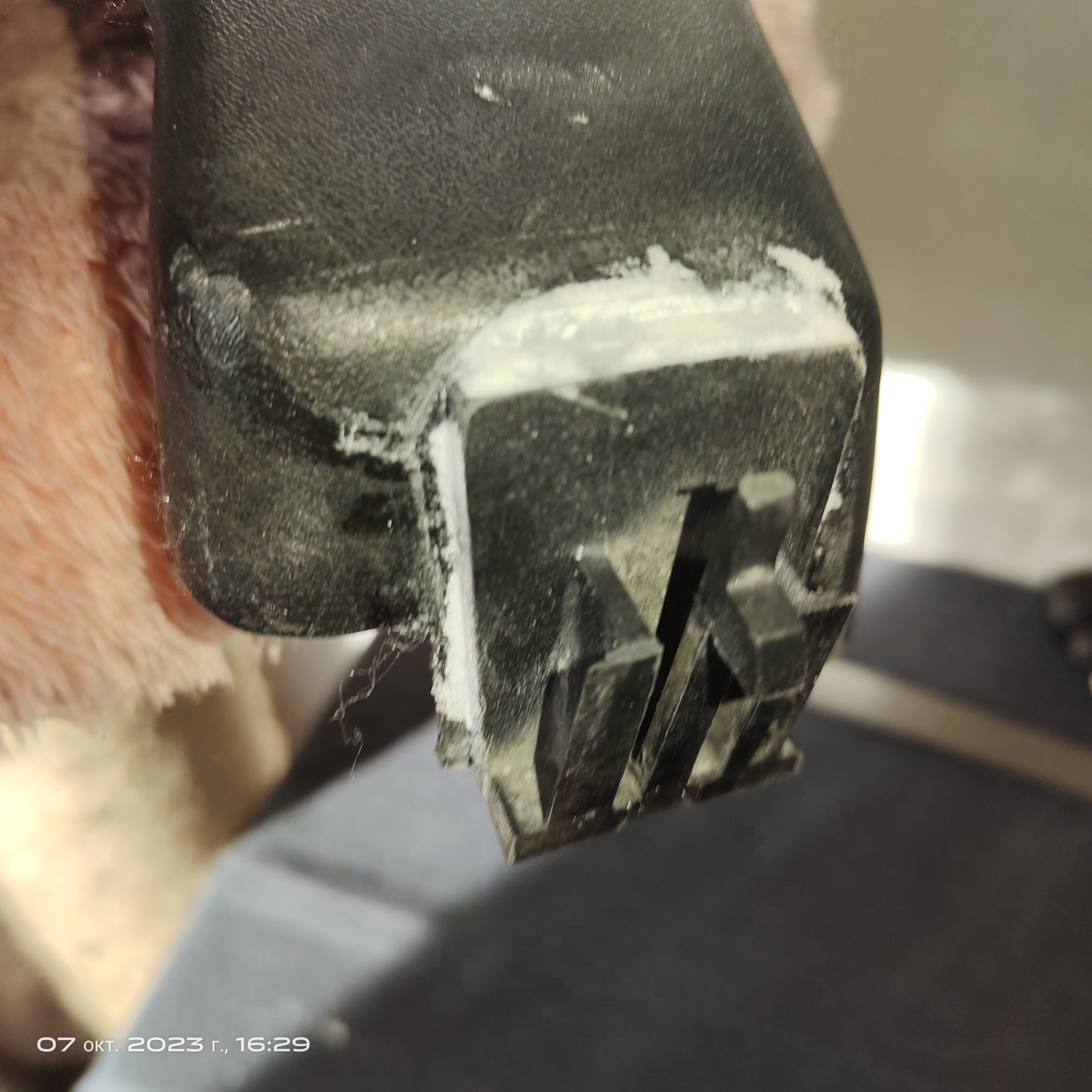 Доработка декоративной накладки двигателя 2112 — Lada Приора хэтчбек, 1 ...