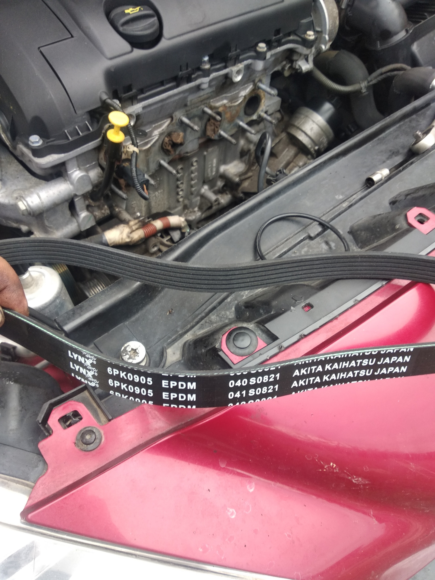 Замена шкива и роликов натяжного и фрикционного — Peugeot 308 (1G), 1,6 ...