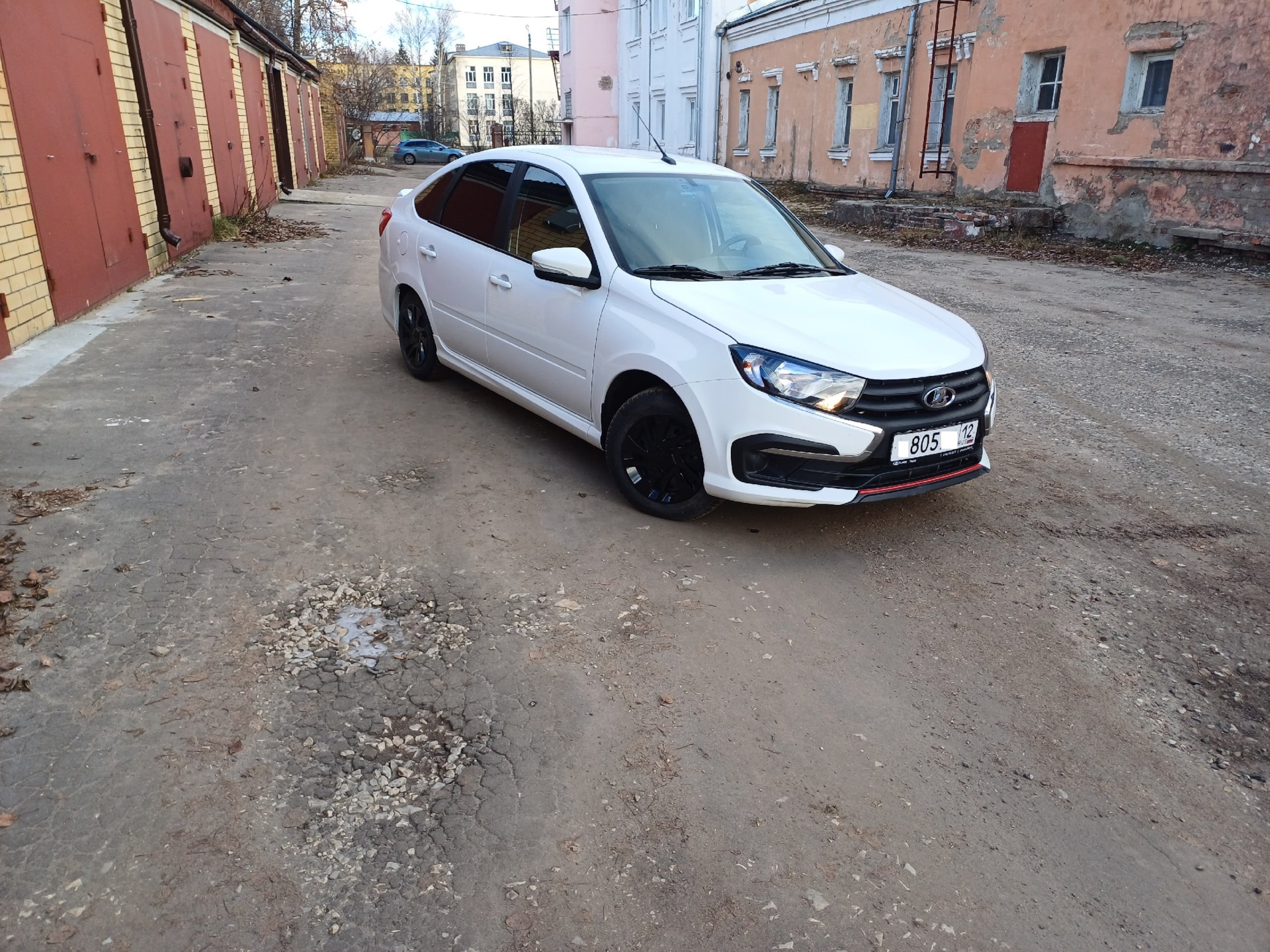 Колпаки Черный Глянец — Lada Гранта Drive Active, 1,6 л, 2023 года ...
