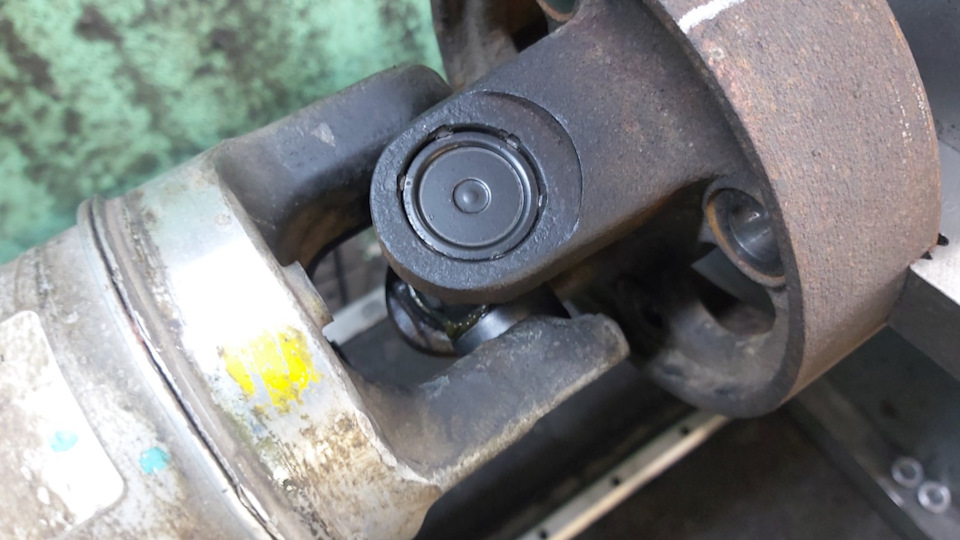 Замена крестовин заднего кардана. Вибрация при нагрузке и треск — Jeep ...