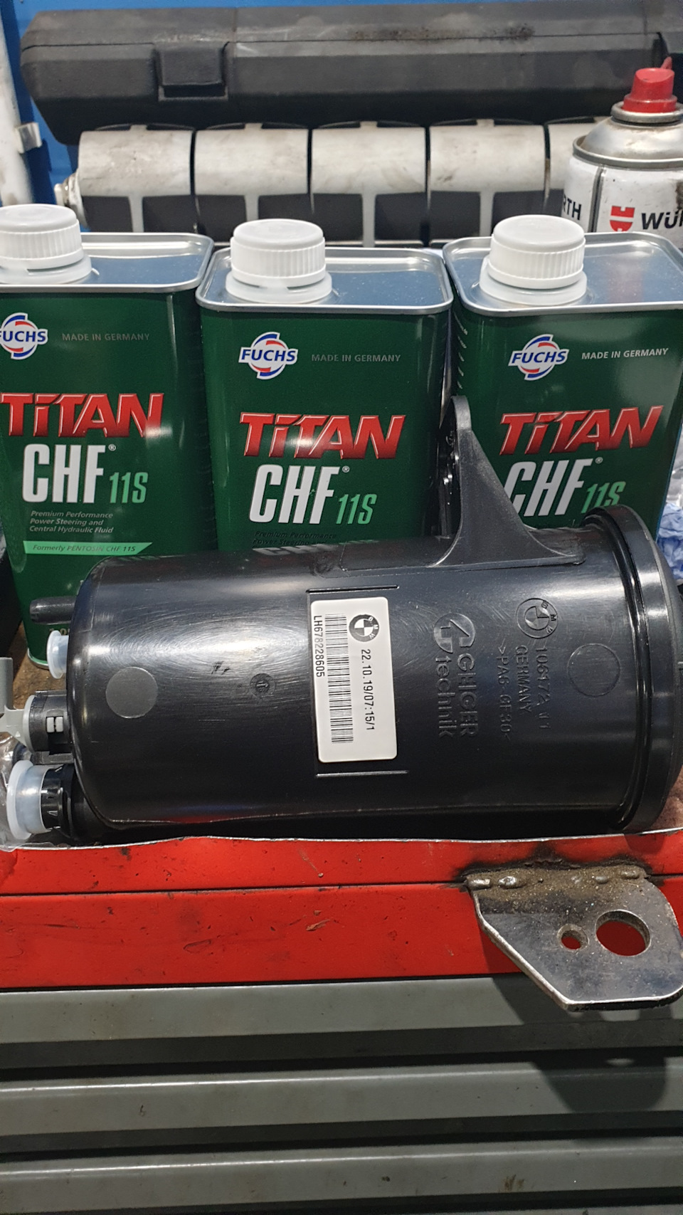 Замена жидкости в гидроусилителе с активным стабилизатором — BMW X6 ...