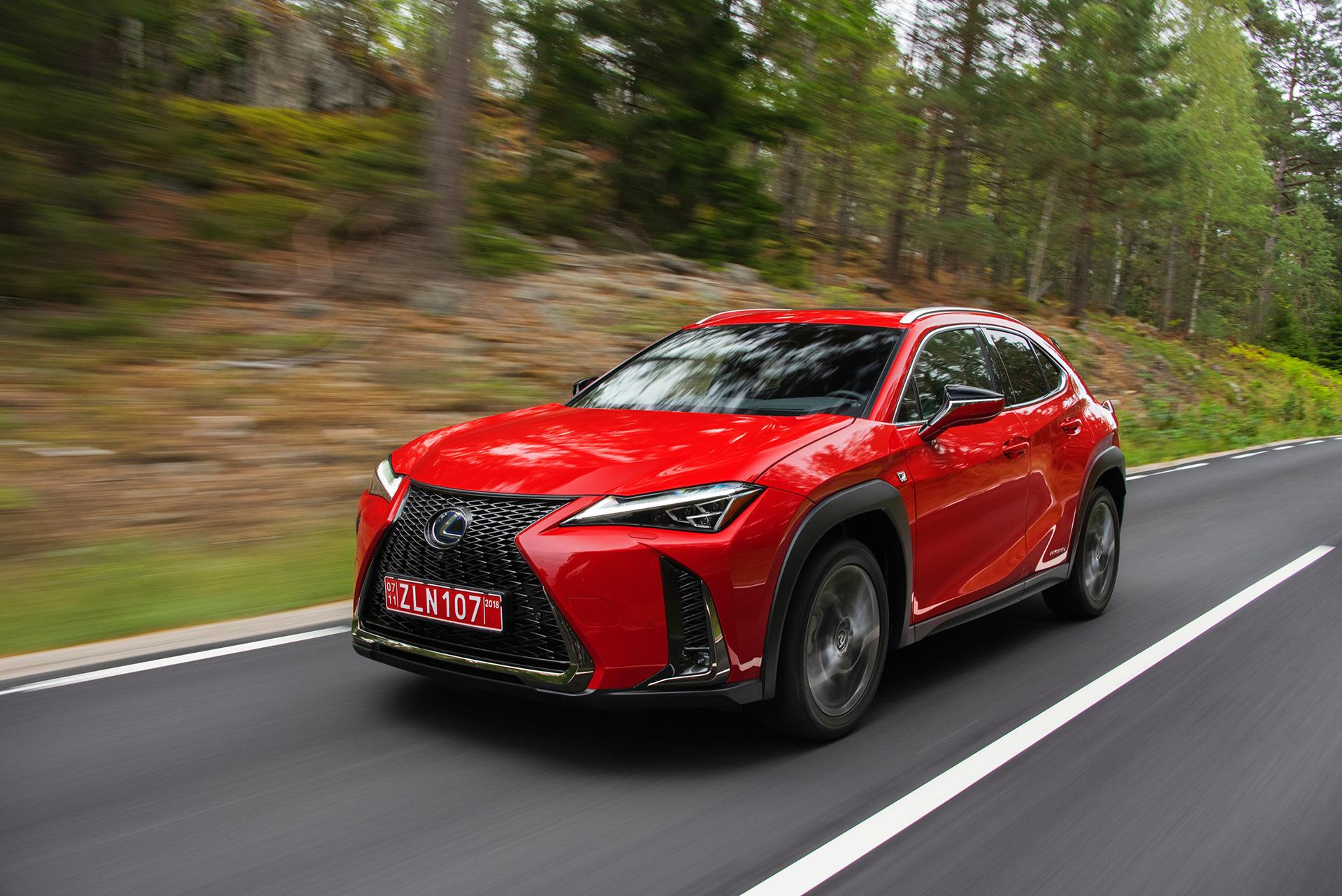 Lexus ux фото