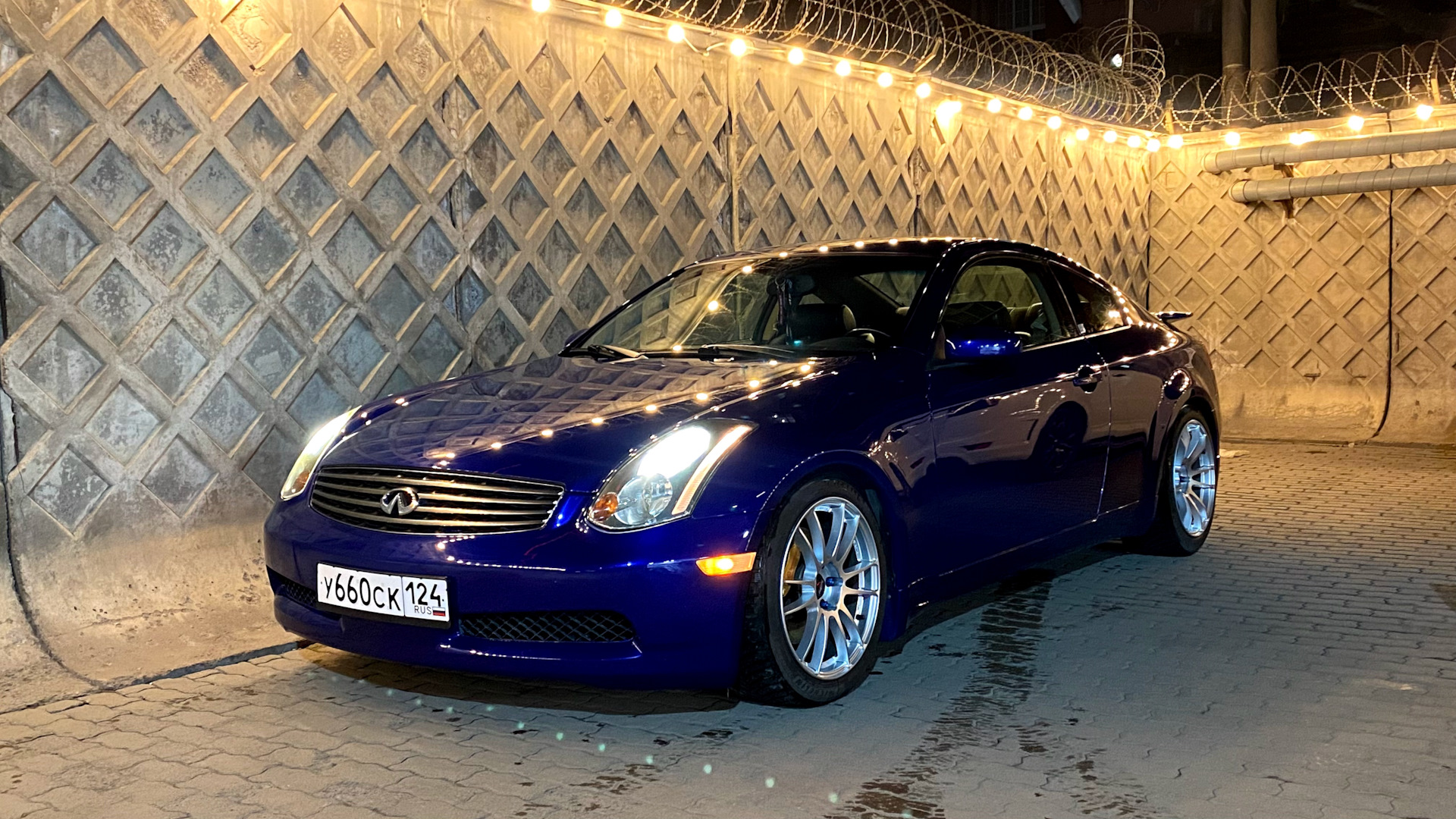 Продажа Infiniti G35 Coupe 2004 (бензин, МКПП) — с историей обслуживания —  DRIVE2.RU