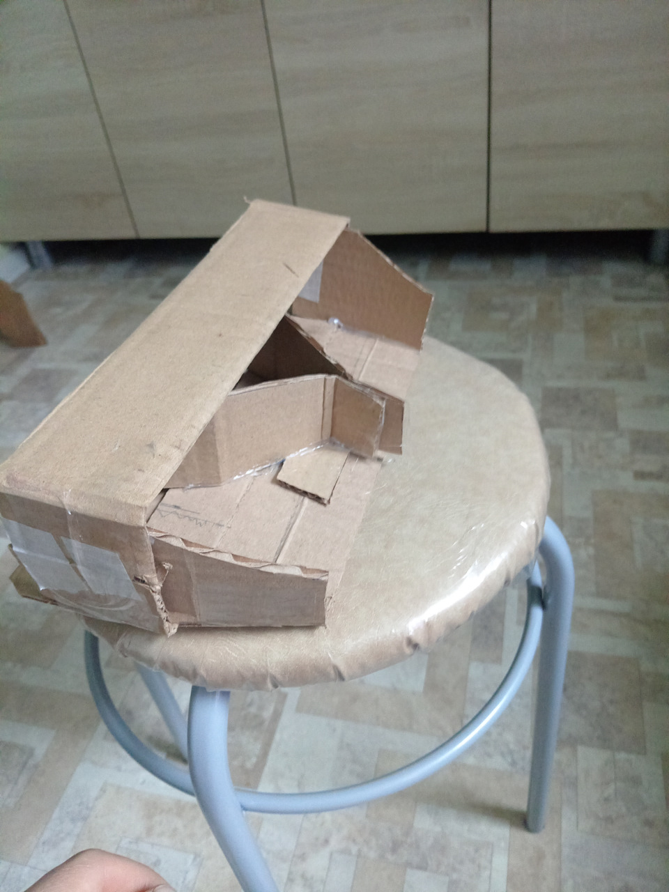 21 — Lada 2120 Надежда