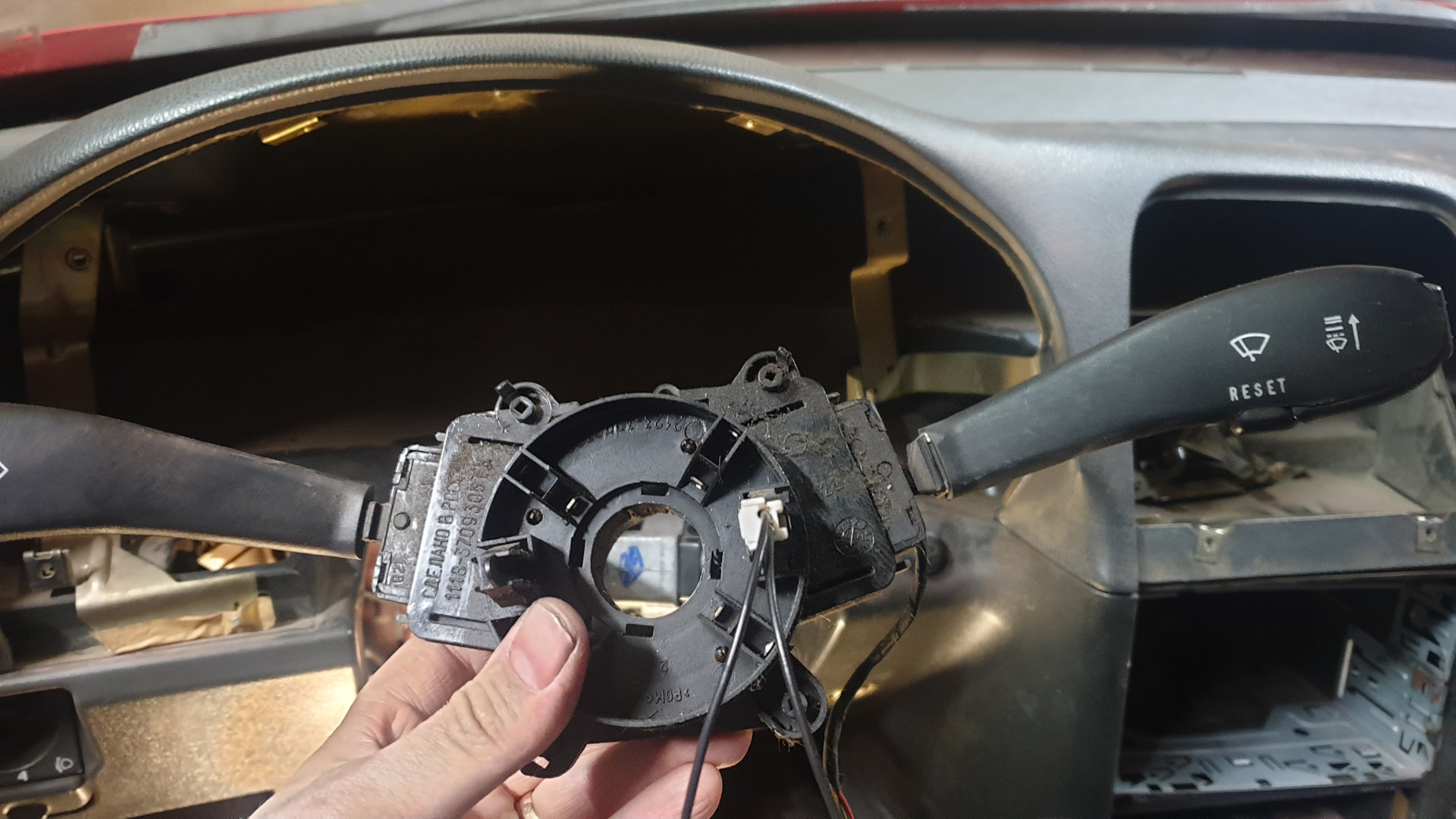 Часть 6. Салон. Снятие европанели, окончание. — Lada 21124, 1,6 л, 2007 ...