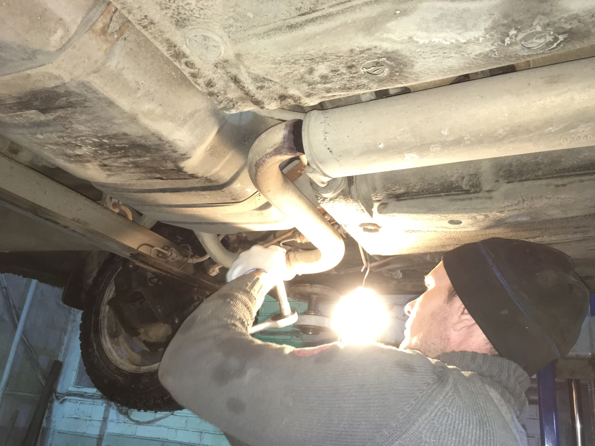 Замена резонатора на LADA Kalina 2010 года, г. Рязань. — ЗападАвто на ...