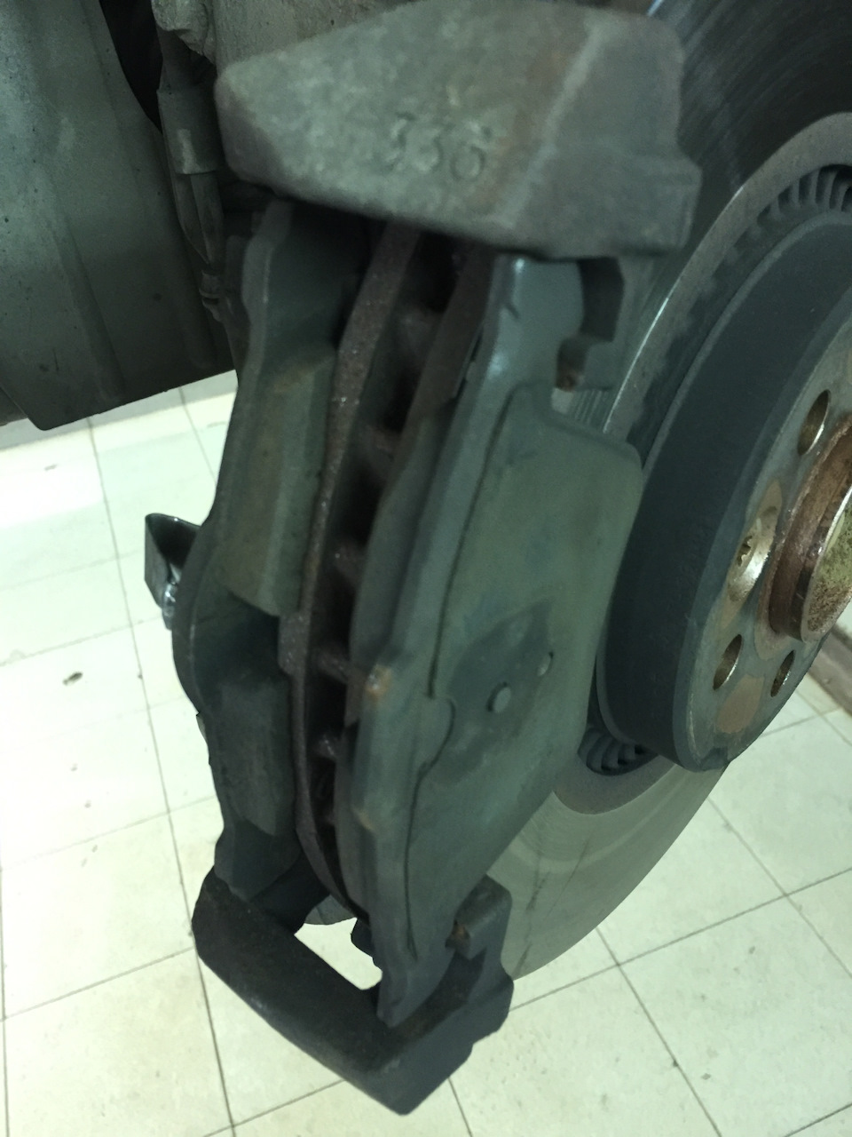 Что будет если поставить «неправильные» тормозные диски — Volvo S80 (2G ...