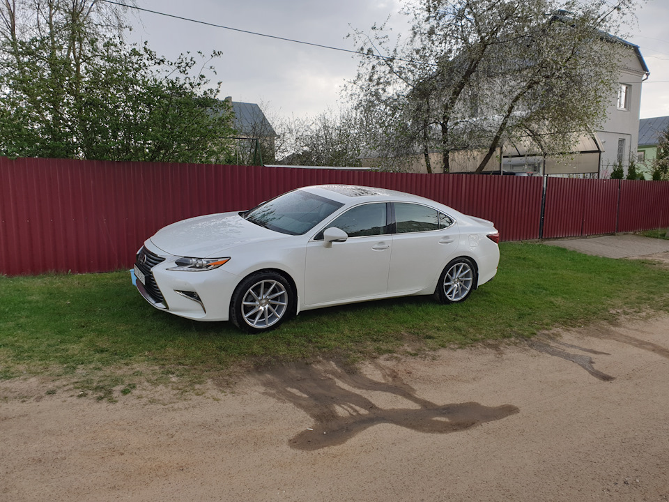 Фото в бортжурнале Lexus ES (XV60)