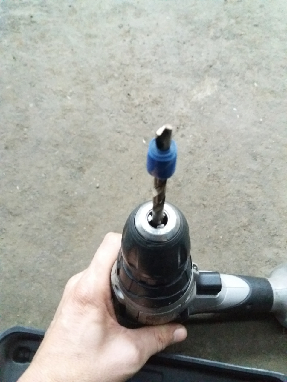 Замена лампочки в прикуривателе — Honda Civic 4D (8G), 1,8 л, 2008 года ...