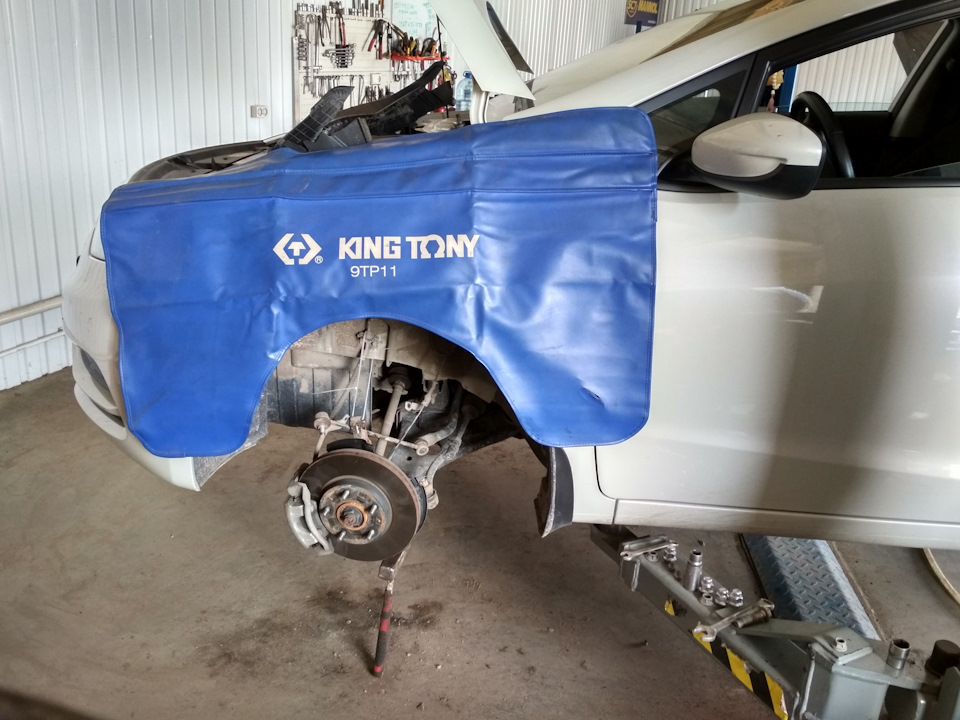 Прокачка передних стоек — KIA Cerato (3G), 1,6 л, 2015 года | визит на ...