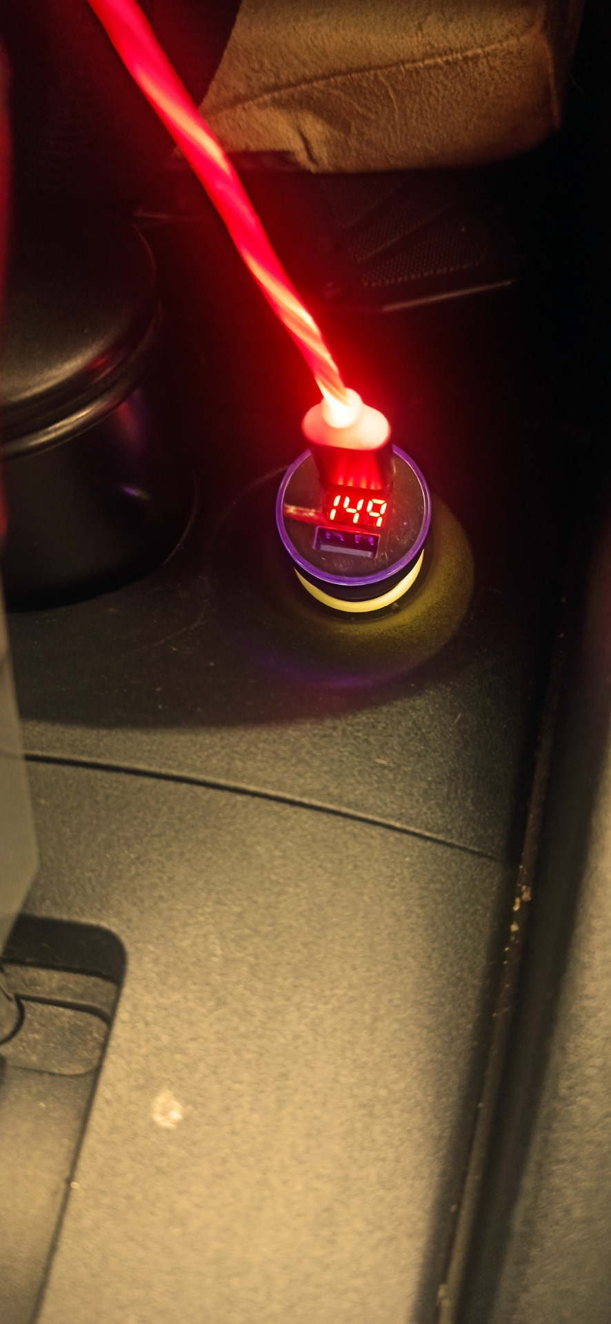 Подсветка прикуривателя за 2 минуты — Mitsubishi Outlander XL, 2 л ...