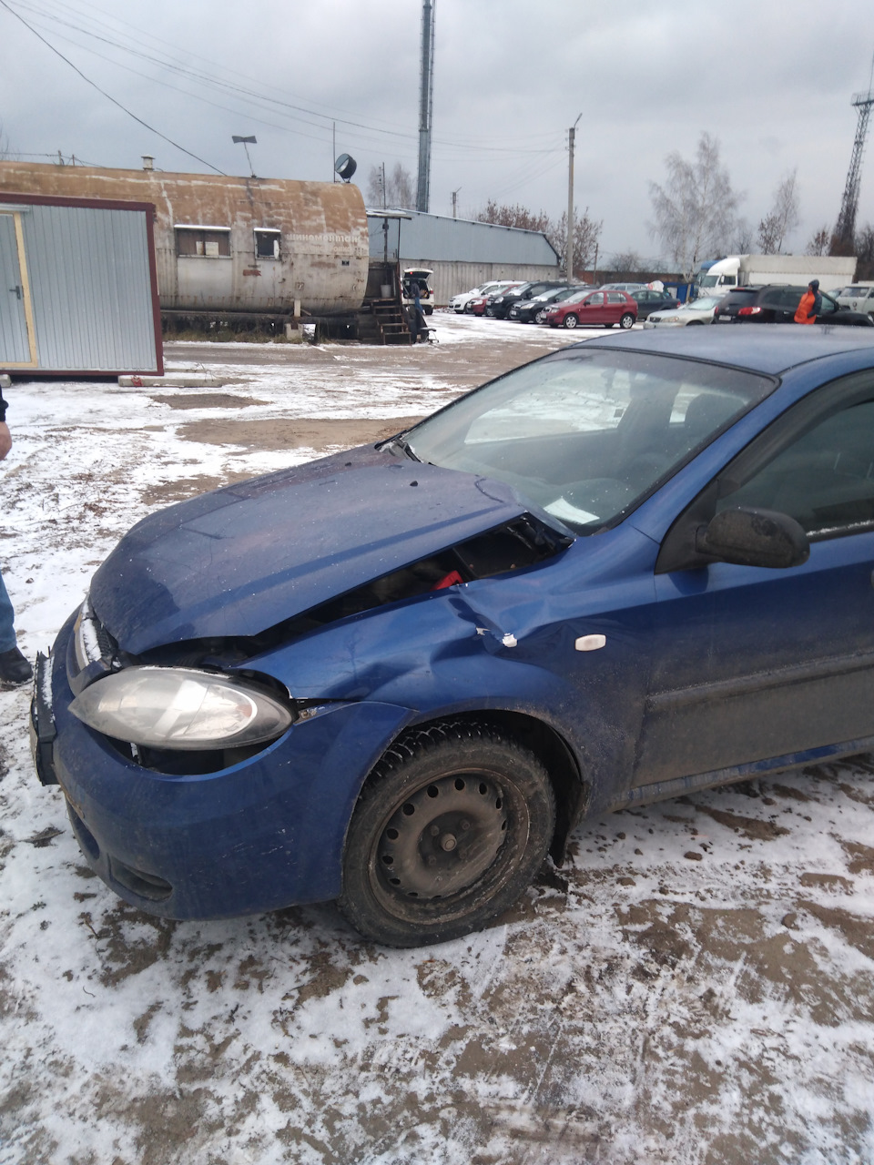 День жестянщика или так встречаются братья — Chevrolet Lacetti 5D, 1,4 л,  2009 года | ДТП | DRIVE2