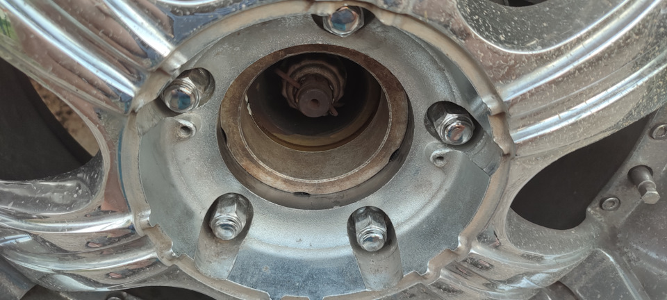 приглядитесь, вон она полосочка — Ford Expedition (1G)