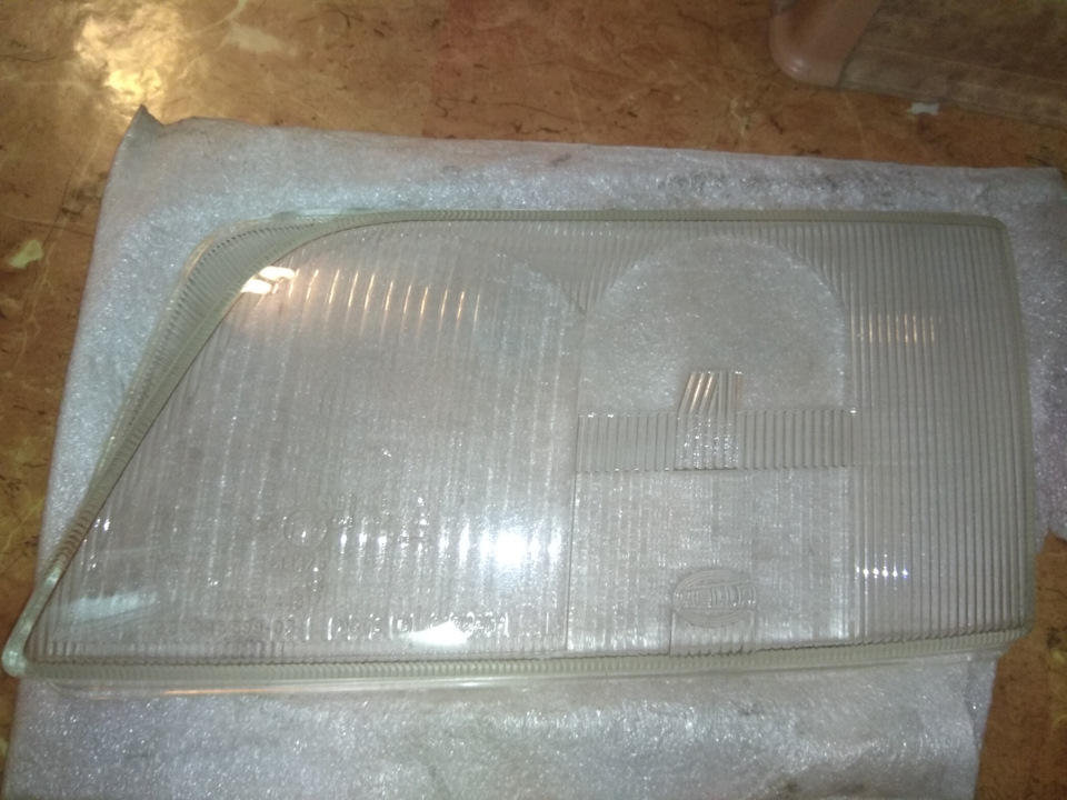 Оригинальные стекла фар под ксенон, бу, Audi A6/S6 c4 на Audi A6 (C4 ...