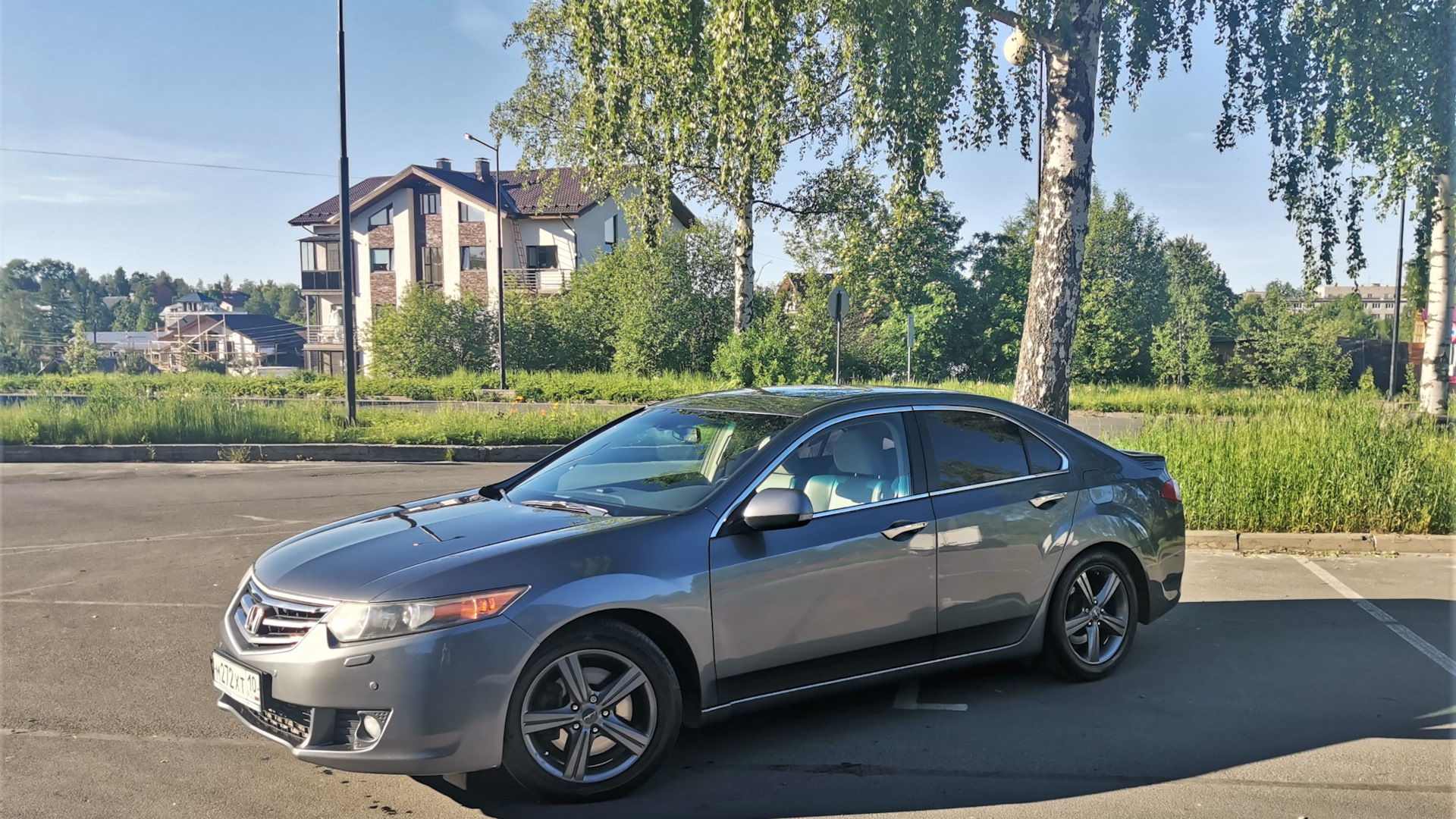 Accord 8 серый.