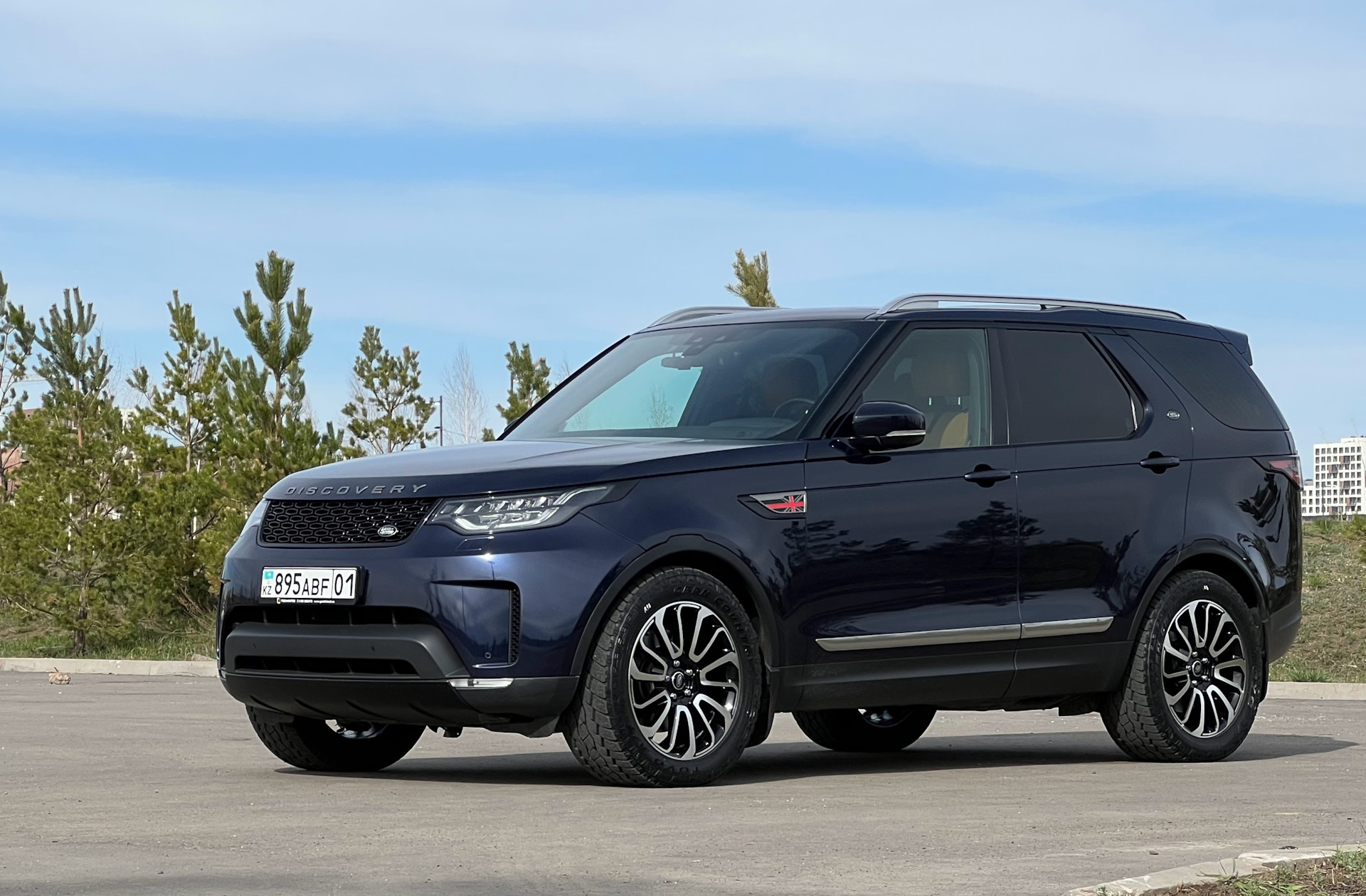 Land rover discovery 5 r19. Land rover discovery 2017. Ue5 discovery. Ленд ровер дискавери 5. Land rover discovery 5.