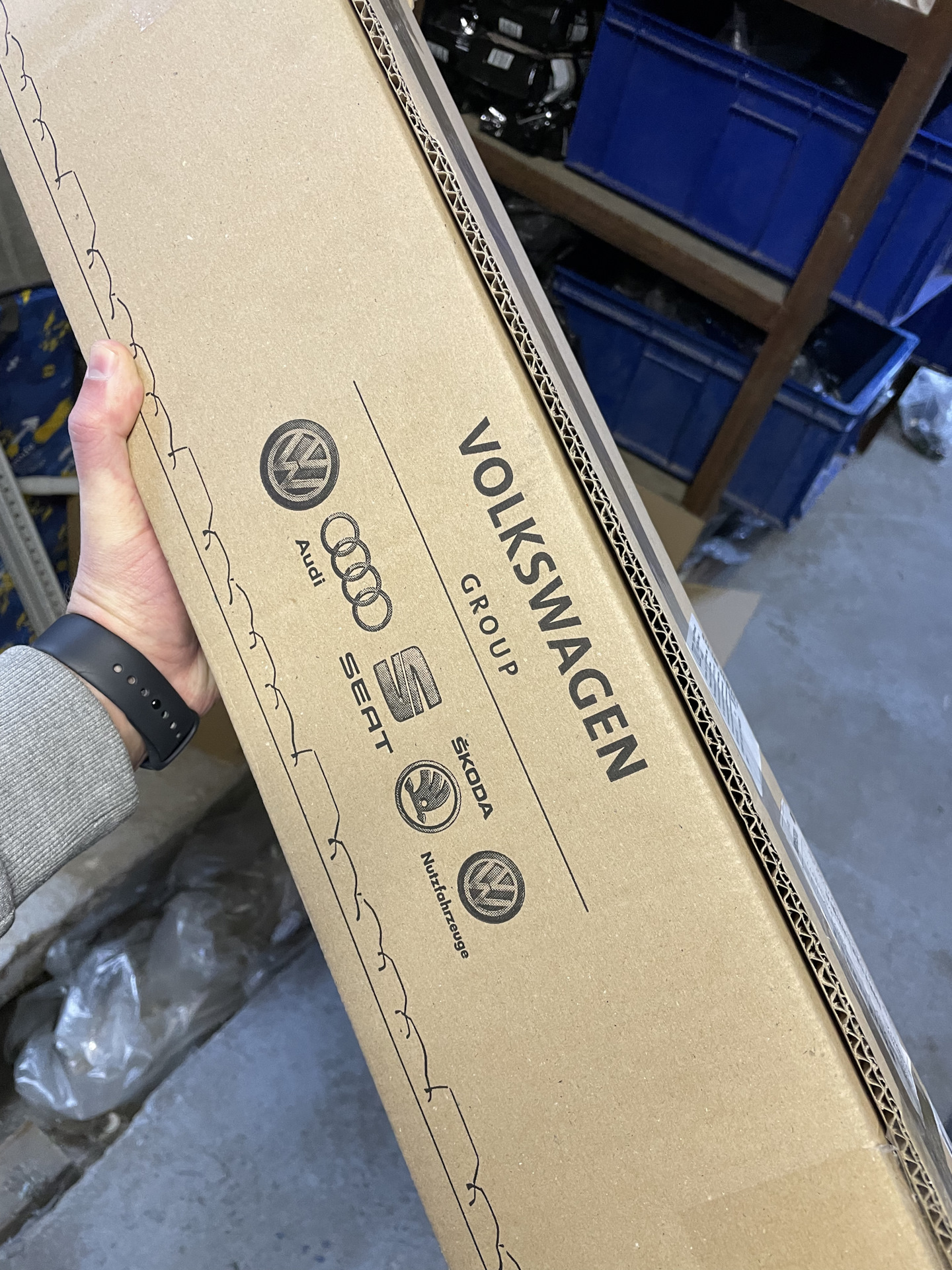 Туго крутится руль Ауди а4b9 — Audi A4 (B9), 2 л, 2016 года | визит на ...