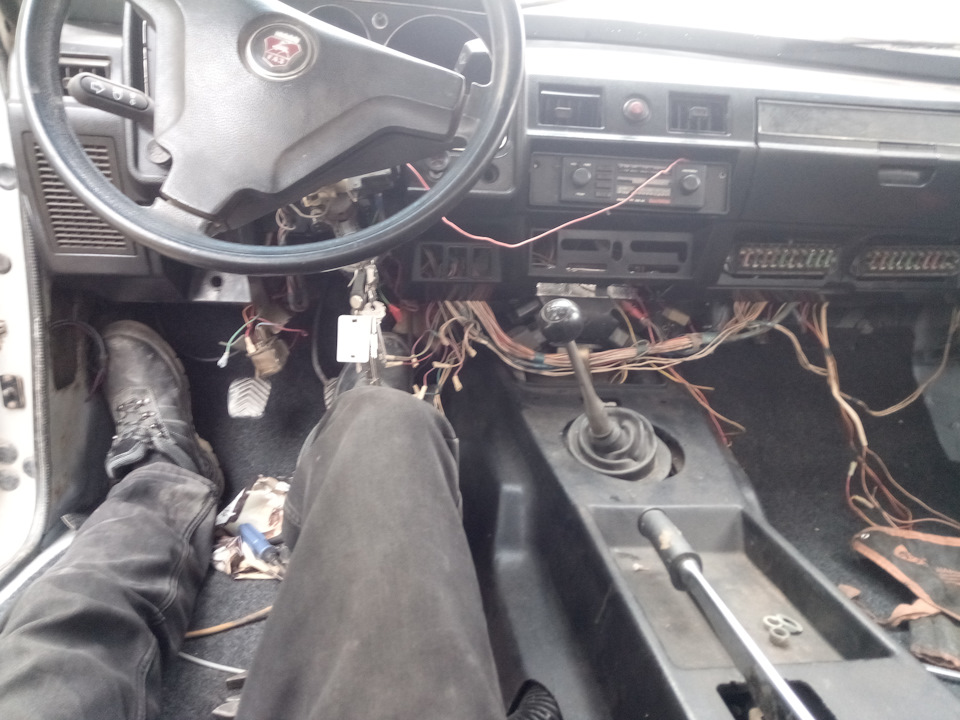 без сидений места много, хоть мебель заноси! — ГАЗ 31029