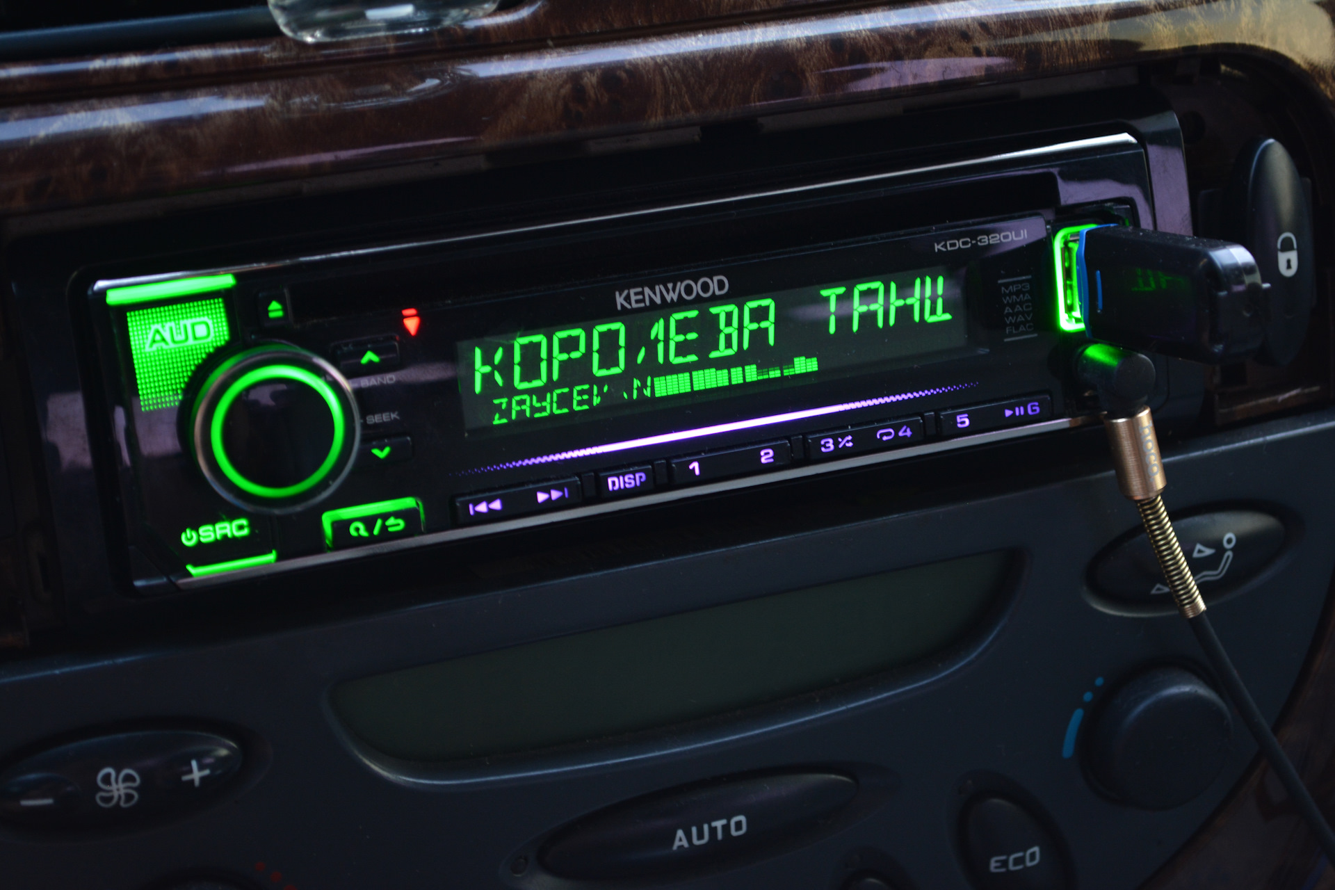 Процессорная магнитола. Кенвуд 320ui. Магнитола Кенвуд 320 UI. Kenwood KDC-320ui. Процессорные магнитолы Kenwood 1din.