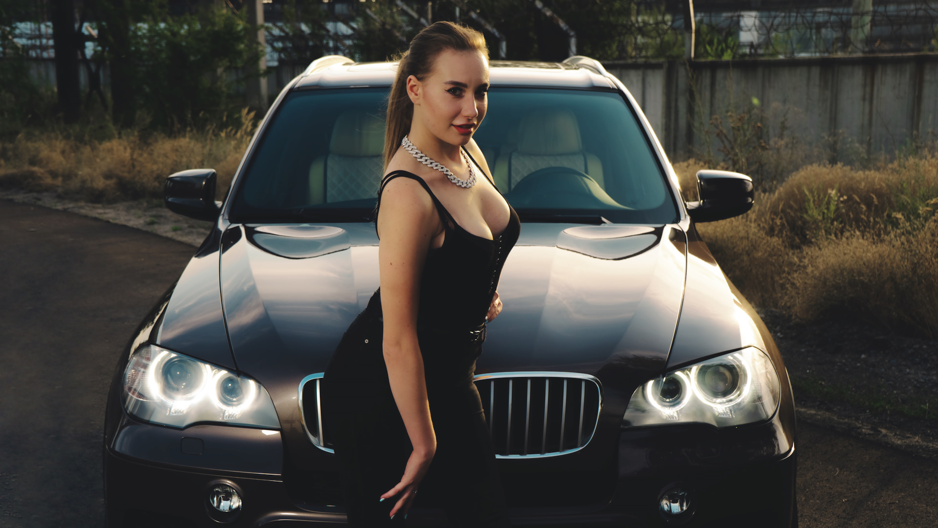 Фотосет #1 с Анастасией - BMW X5, 3.0 л., 2011 года на DRIVE