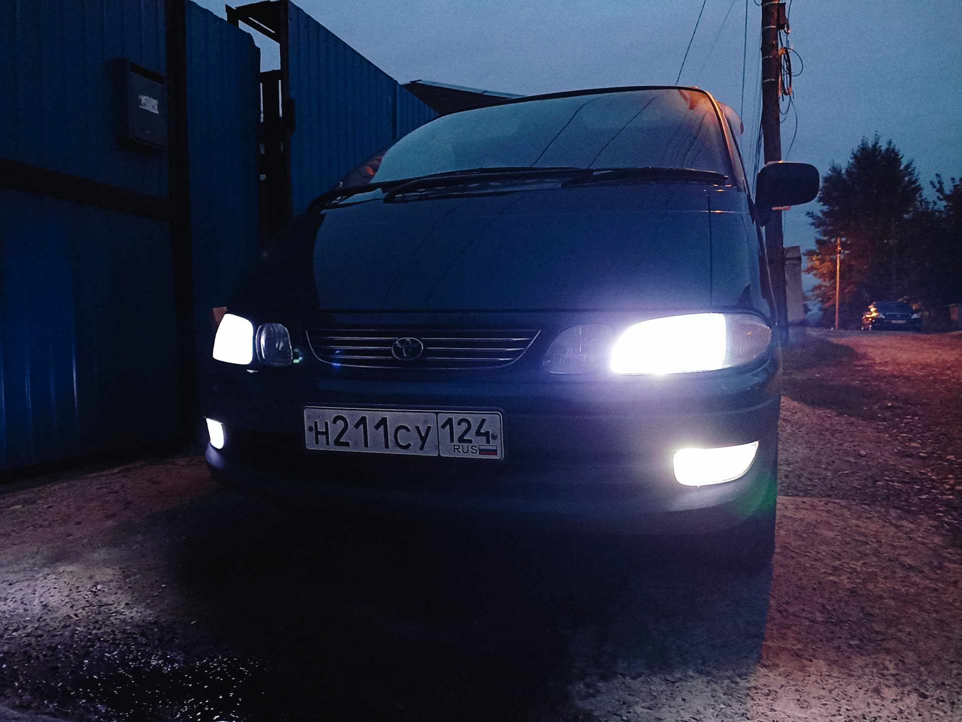 Диоды вместо габаритов и ходовых огней! — Toyota Estima Lucida, 2,2 л ...