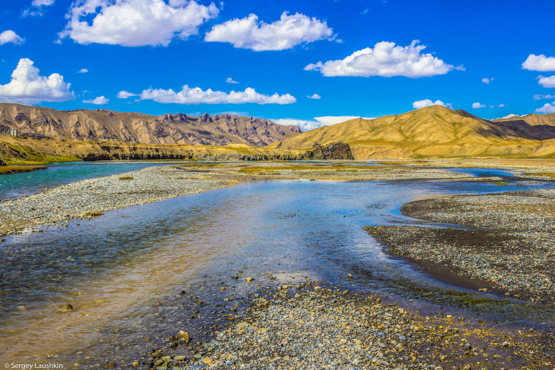 Куль река. Озеро Чатыр Куль. Озеро Кель-Суу Киргизия. Озеро Чатыр Куль Кыргызстан. Кыргызстан Долина Кок–Кыя.