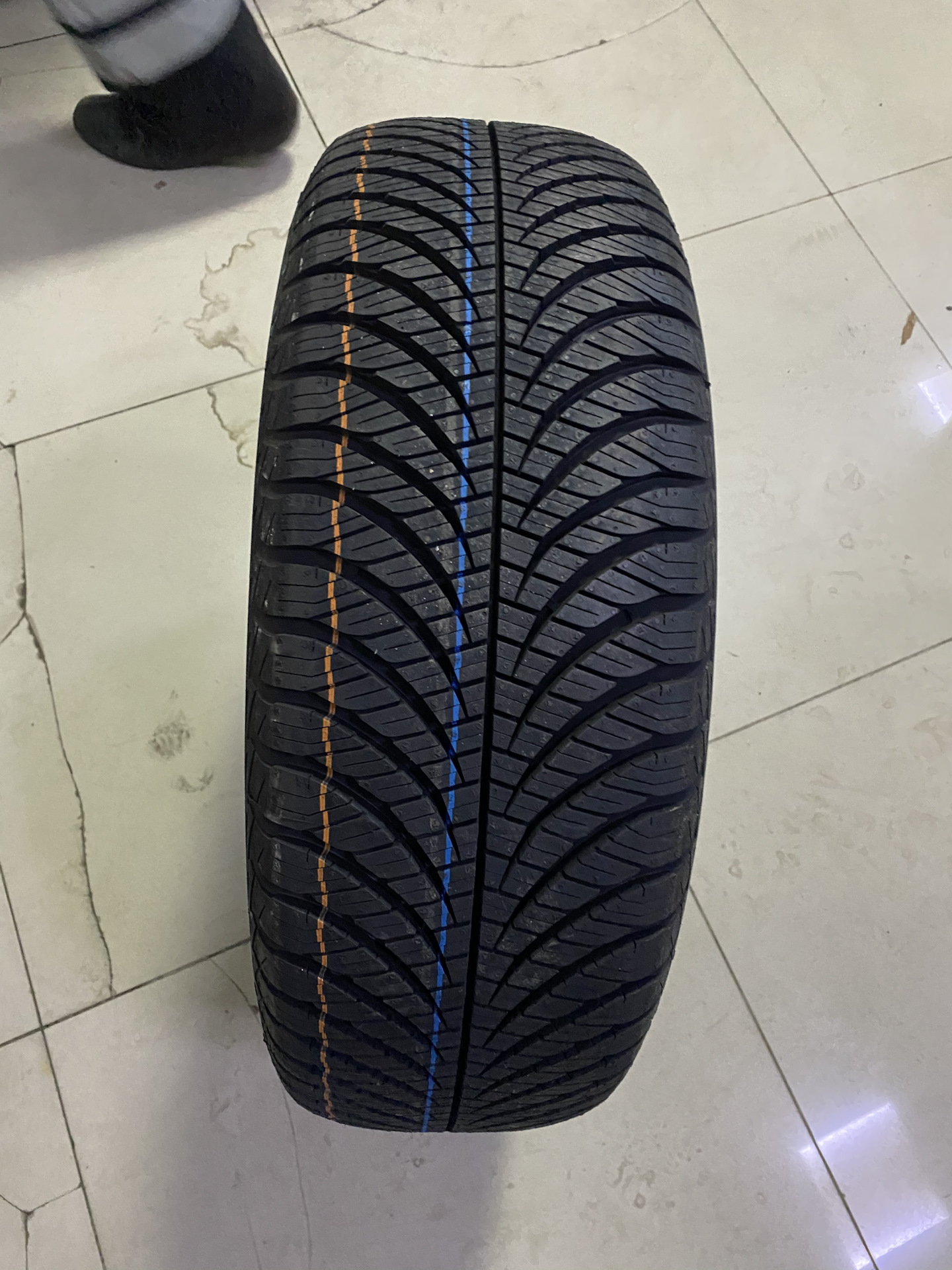 Goodyear vector 4seasons gen